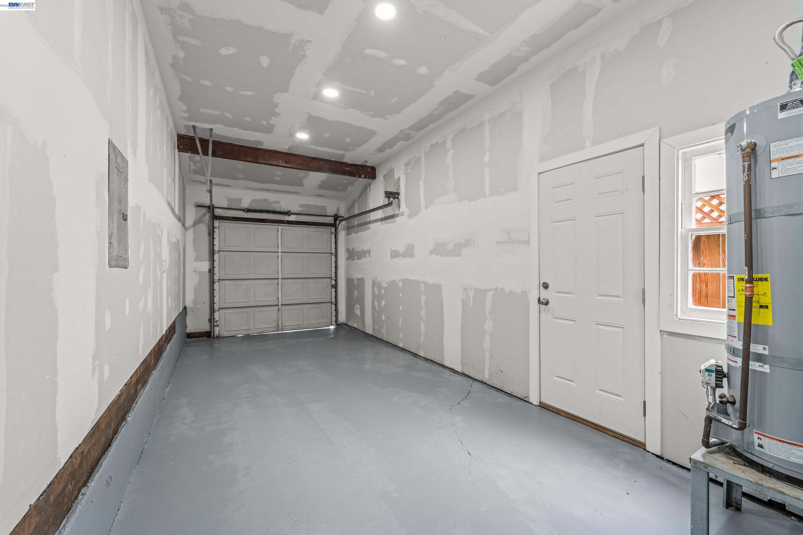 Detail Gallery Image 32 of 42 For 24 Lawrence Ave, Antioch,  CA 94509 - 2 Beds | 1 Baths