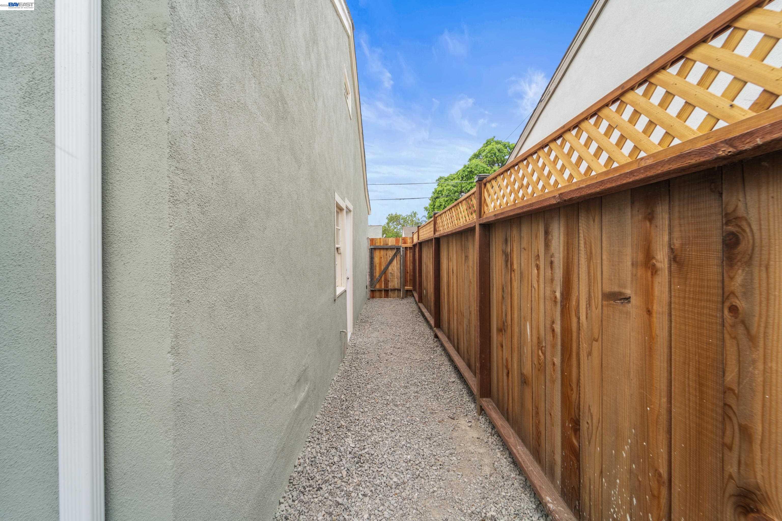Detail Gallery Image 37 of 42 For 24 Lawrence Ave, Antioch,  CA 94509 - 2 Beds | 1 Baths