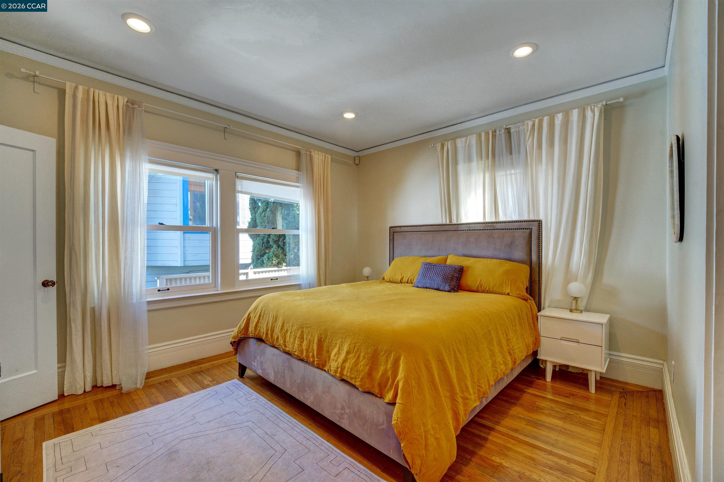 2038 Lakeshore Ave, Oakland CA 94606 — photo 17