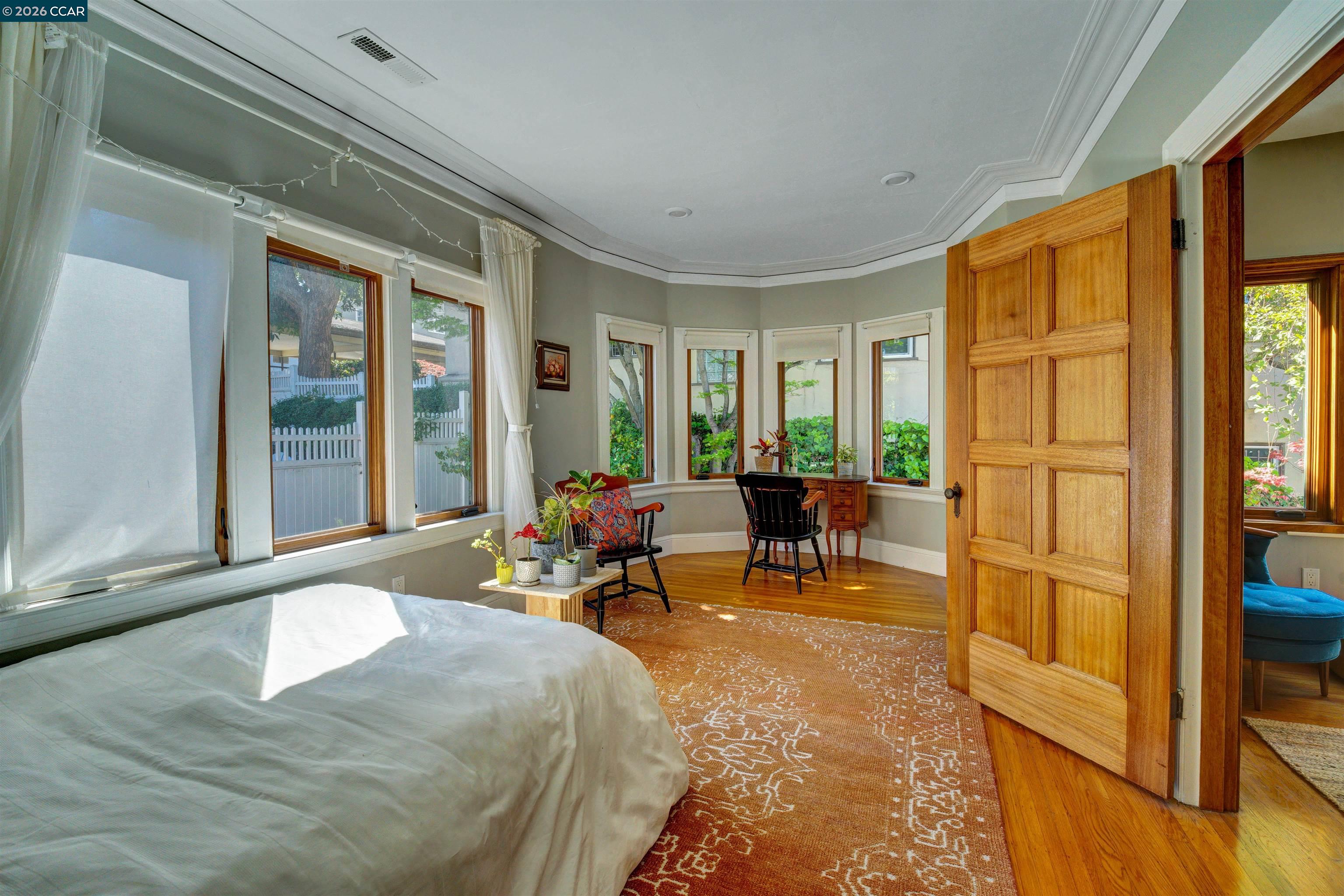 2038 Lakeshore Ave, Oakland CA 94606 — photo 31