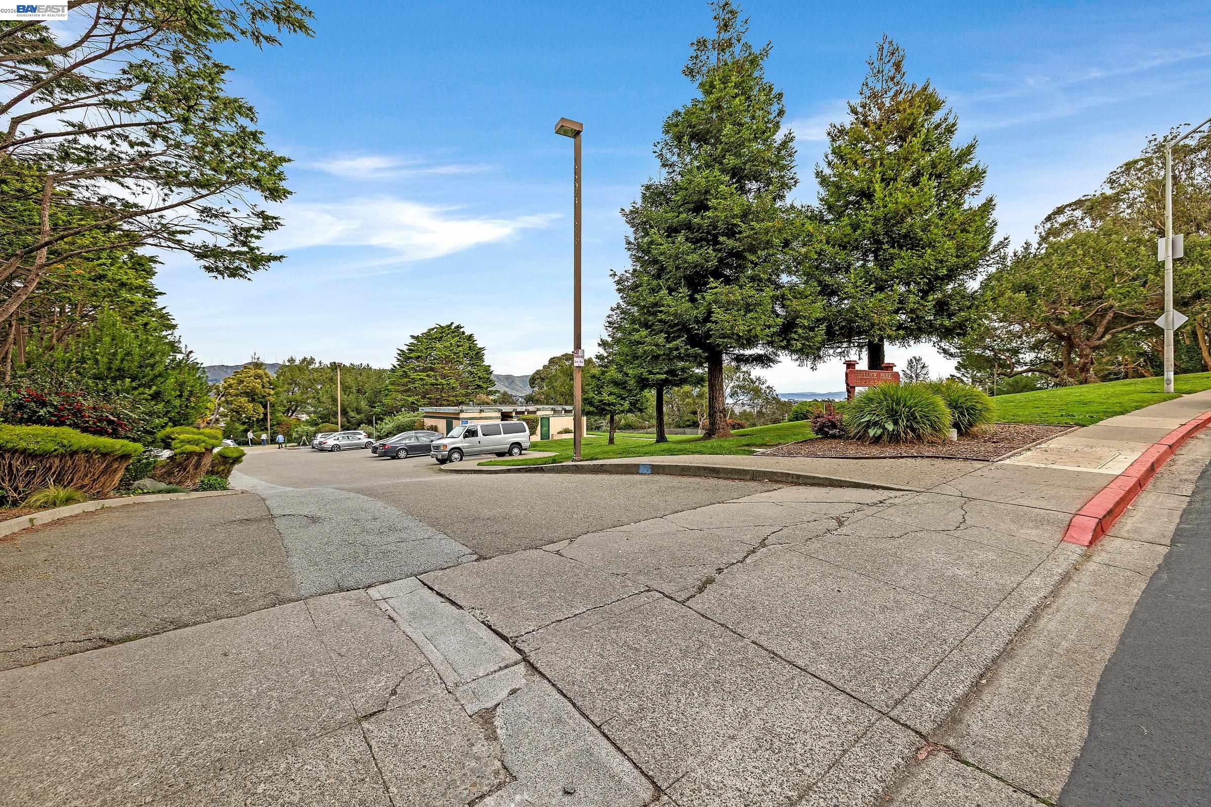 Detail Gallery Image 51 of 55 For 22 Buena Vista Rd, South San Francisco,  CA 94080 - 4 Beds | 3 Baths