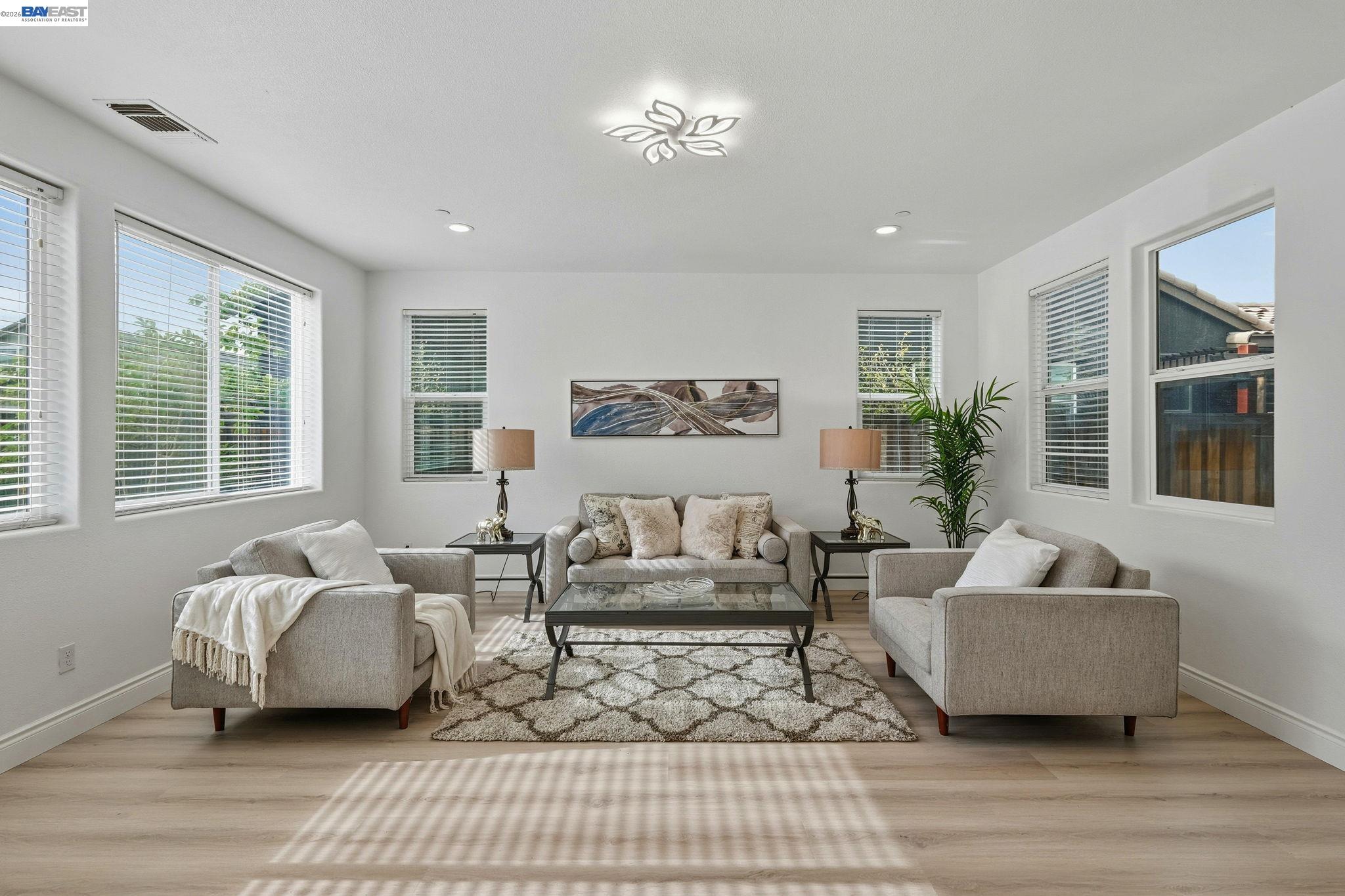 Detail Gallery Image 9 of 53 For 574 Mandevilla Dr, Brentwood,  CA 94513 - 5 Beds | 4 Baths