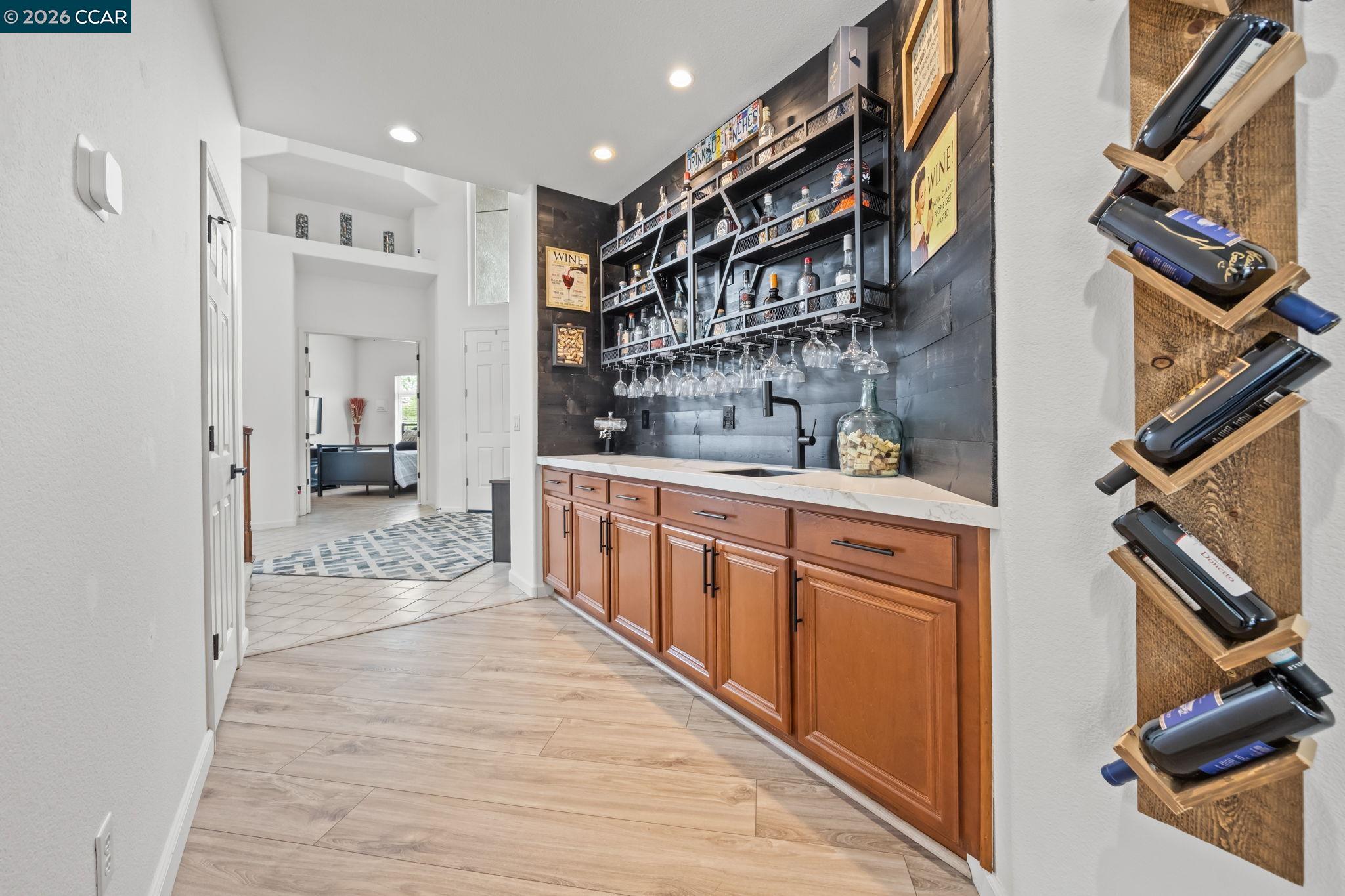 Detail Gallery Image 25 of 60 For 911 Autumn Oak Cir, Concord,  CA 94521 - 4 Beds | 3/1 Baths