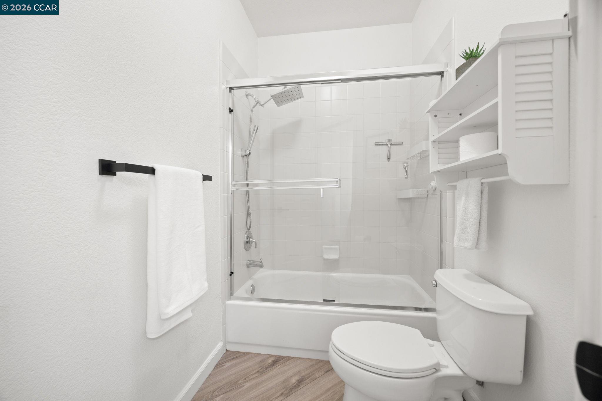 Detail Gallery Image 33 of 60 For 911 Autumn Oak Cir, Concord,  CA 94521 - 4 Beds | 3/1 Baths