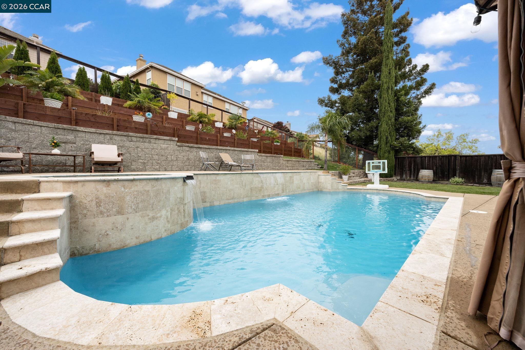 Detail Gallery Image 50 of 60 For 911 Autumn Oak Cir, Concord,  CA 94521 - 4 Beds | 3/1 Baths