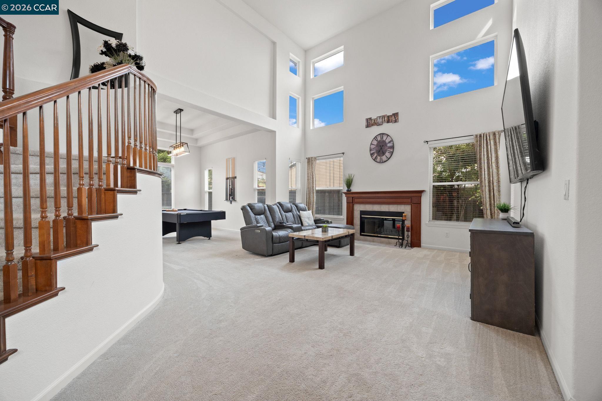 Detail Gallery Image 9 of 60 For 911 Autumn Oak Cir, Concord,  CA 94521 - 4 Beds | 3/1 Baths