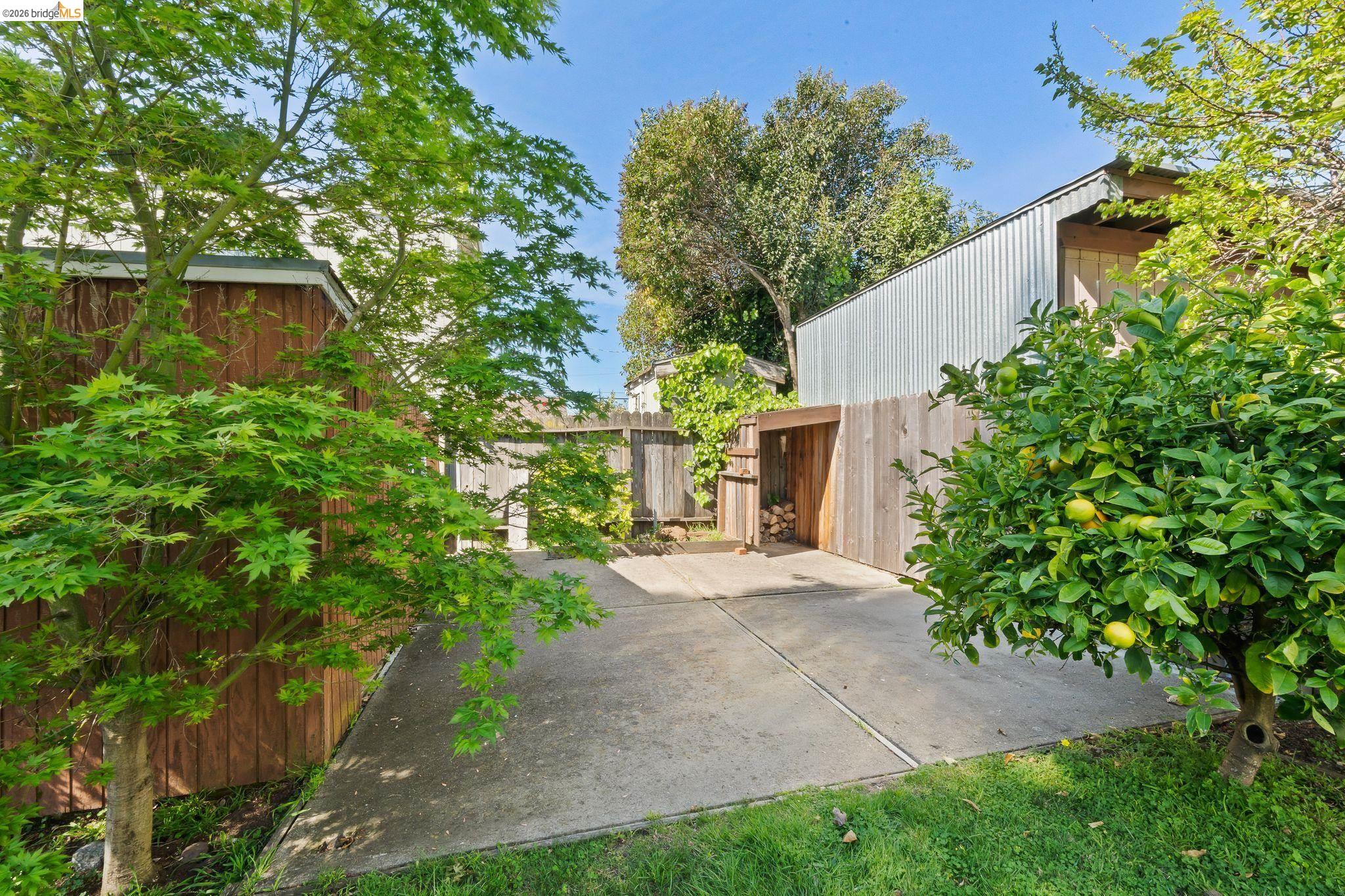 Detail Gallery Image 2 of 20 For 777 Kern St, Richmond,  CA 94805 - 2 Beds | 1 Baths