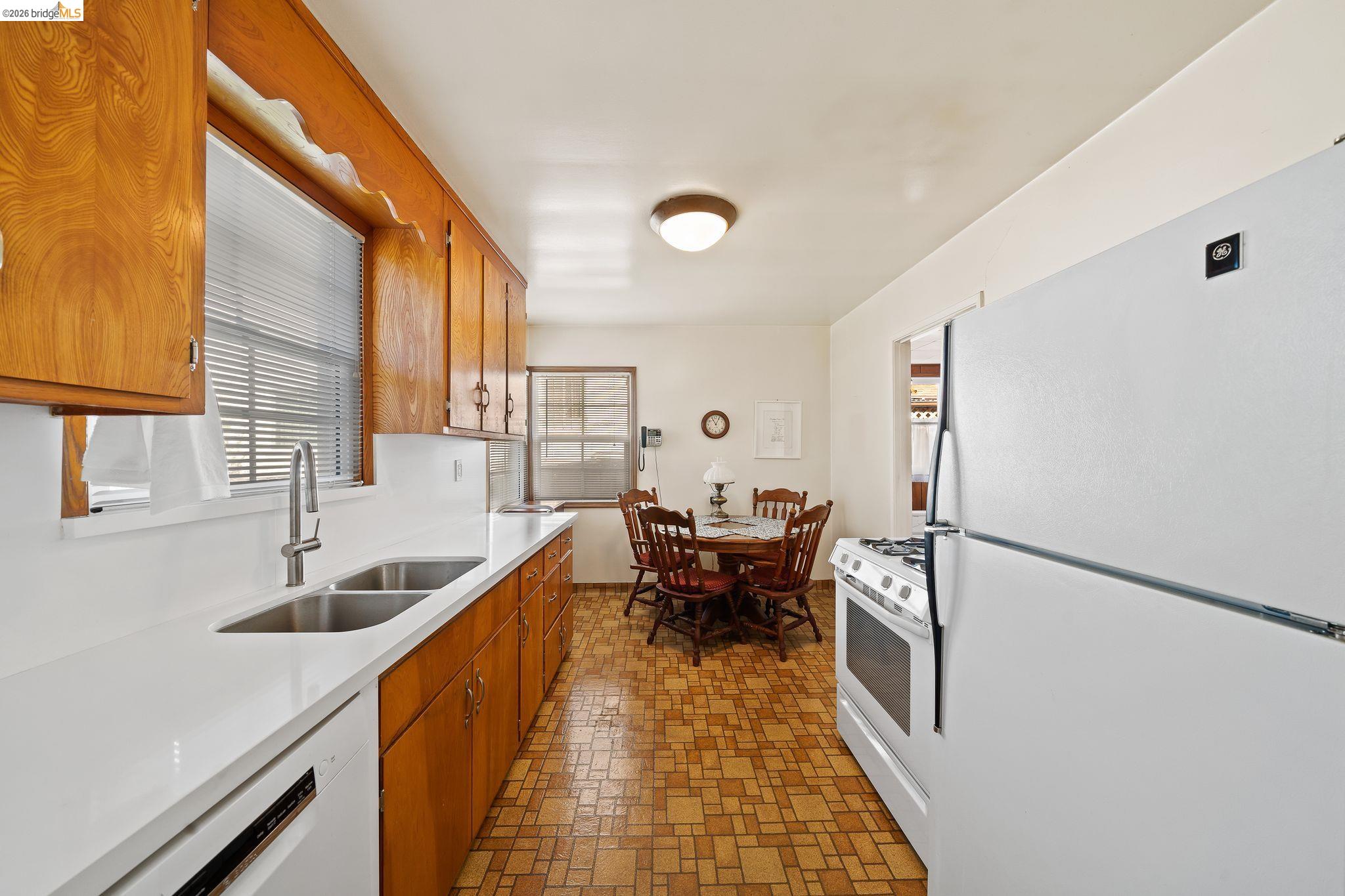 Detail Gallery Image 12 of 20 For 777 Kern St, Richmond,  CA 94805 - 2 Beds | 1 Baths