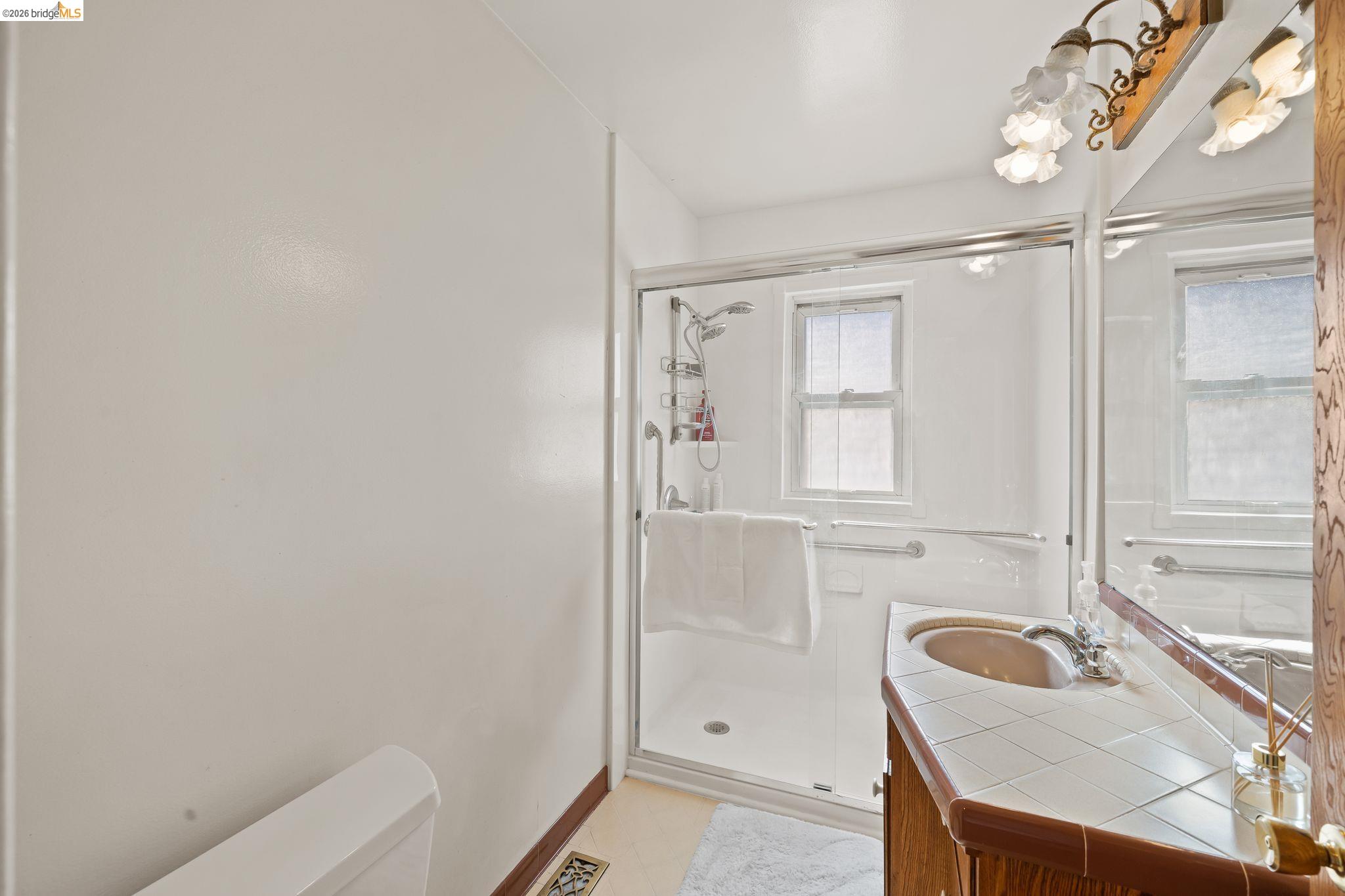 Detail Gallery Image 6 of 20 For 777 Kern St, Richmond,  CA 94805 - 2 Beds | 1 Baths