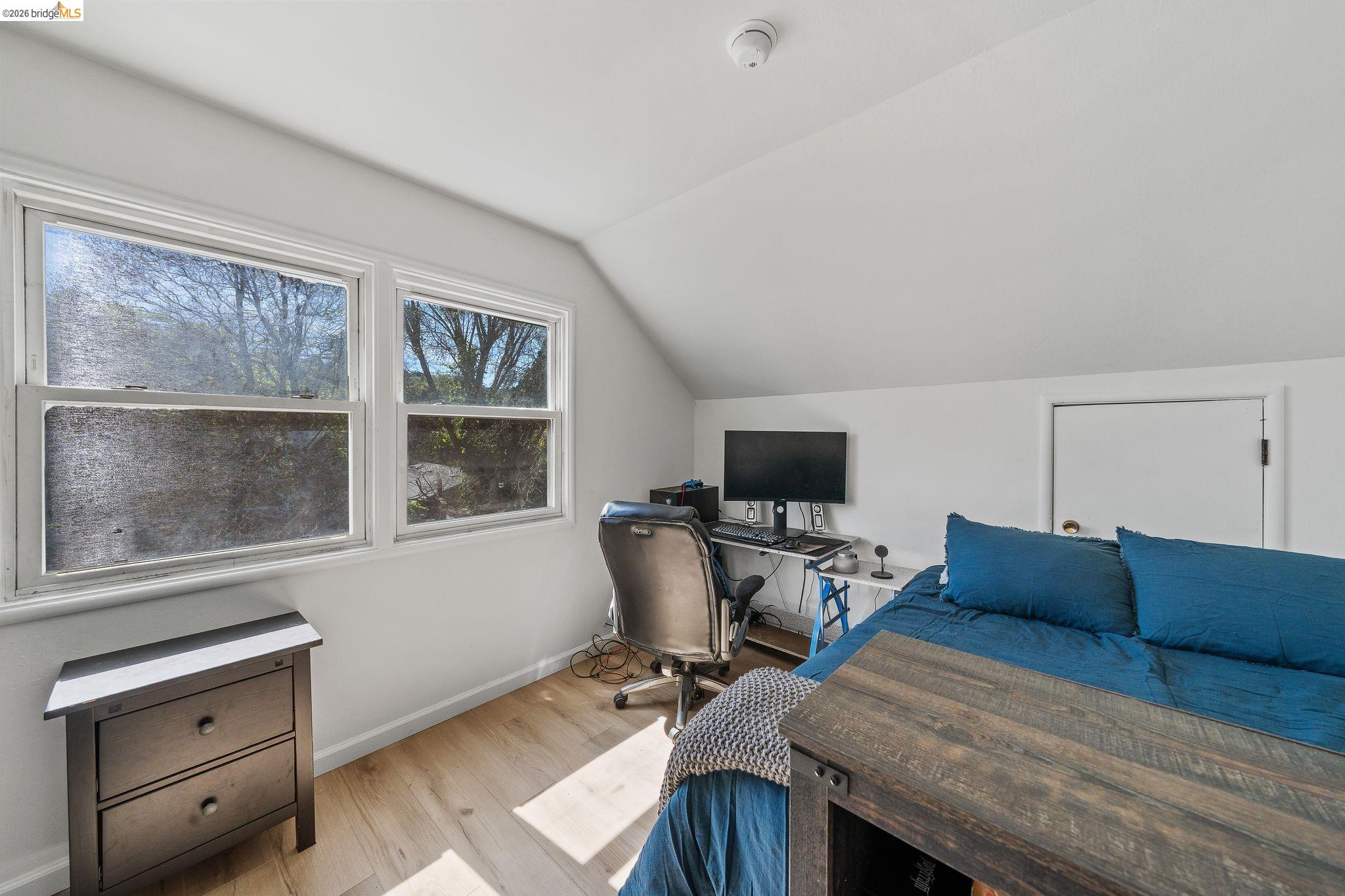 Detail Gallery Image 13 of 16 For 2410 Colusa, Pinole,  CA 94564 - 4 Beds | 2 Baths