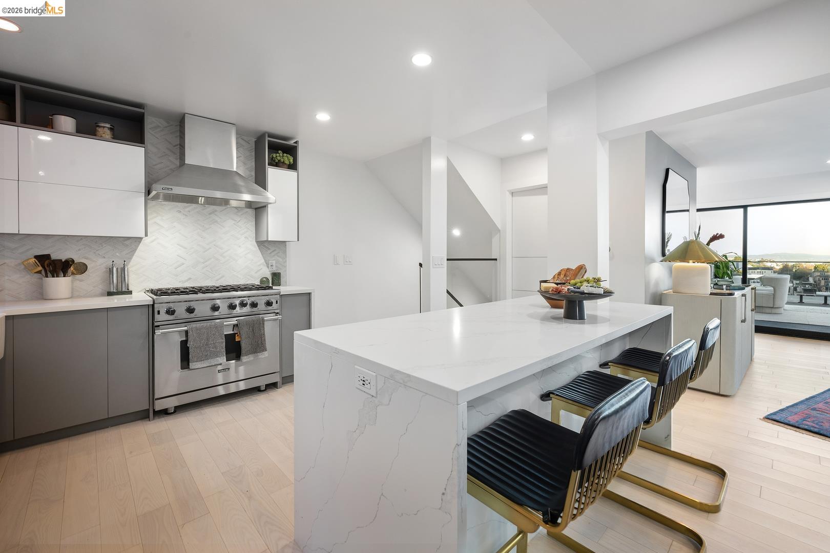 Detail Gallery Image 14 of 27 For 130 Grand View Ave, San Francisco,  CA 94114 - – Beds | – Baths