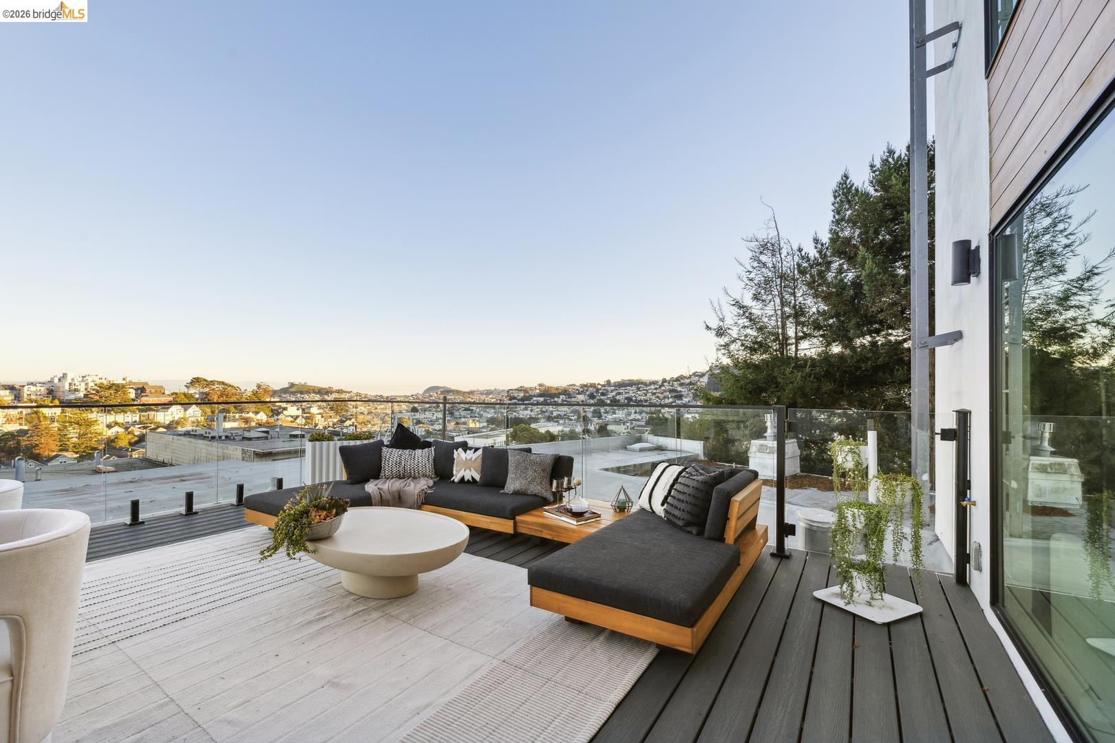 Detail Gallery Image 18 of 27 For 130 Grand View Ave, San Francisco,  CA 94114 - – Beds | – Baths