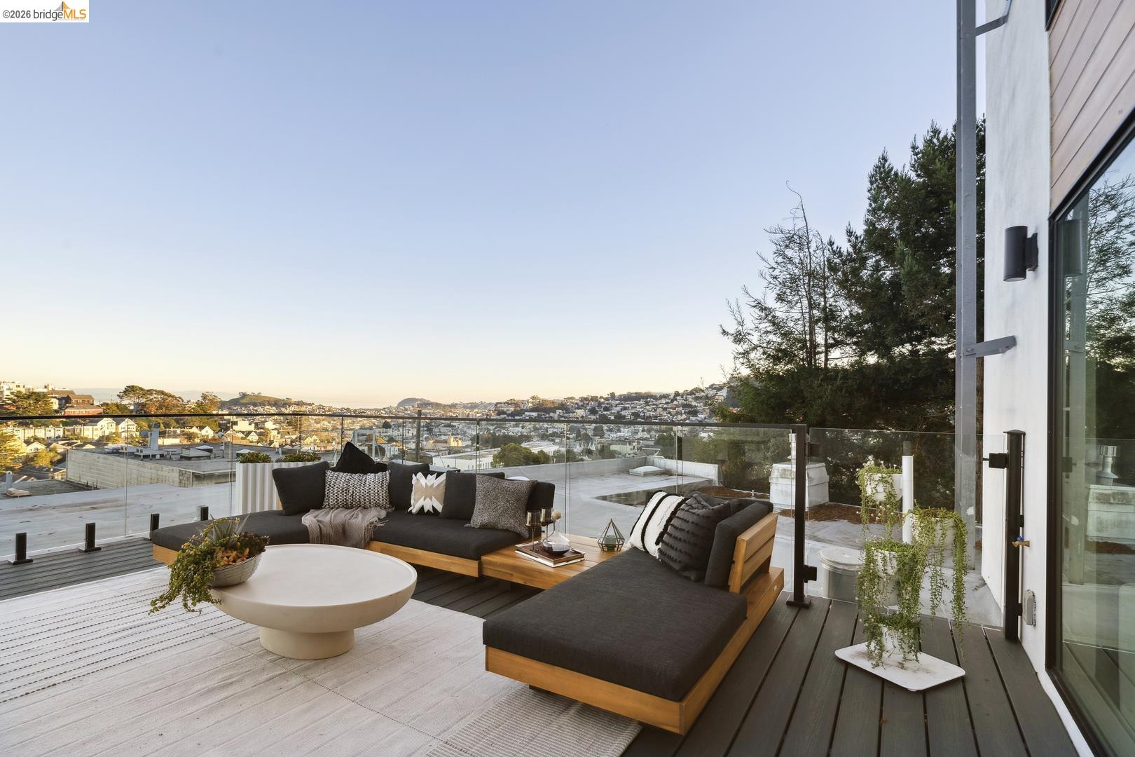 Detail Gallery Image 19 of 27 For 130 Grand View Ave, San Francisco,  CA 94114 - – Beds | – Baths