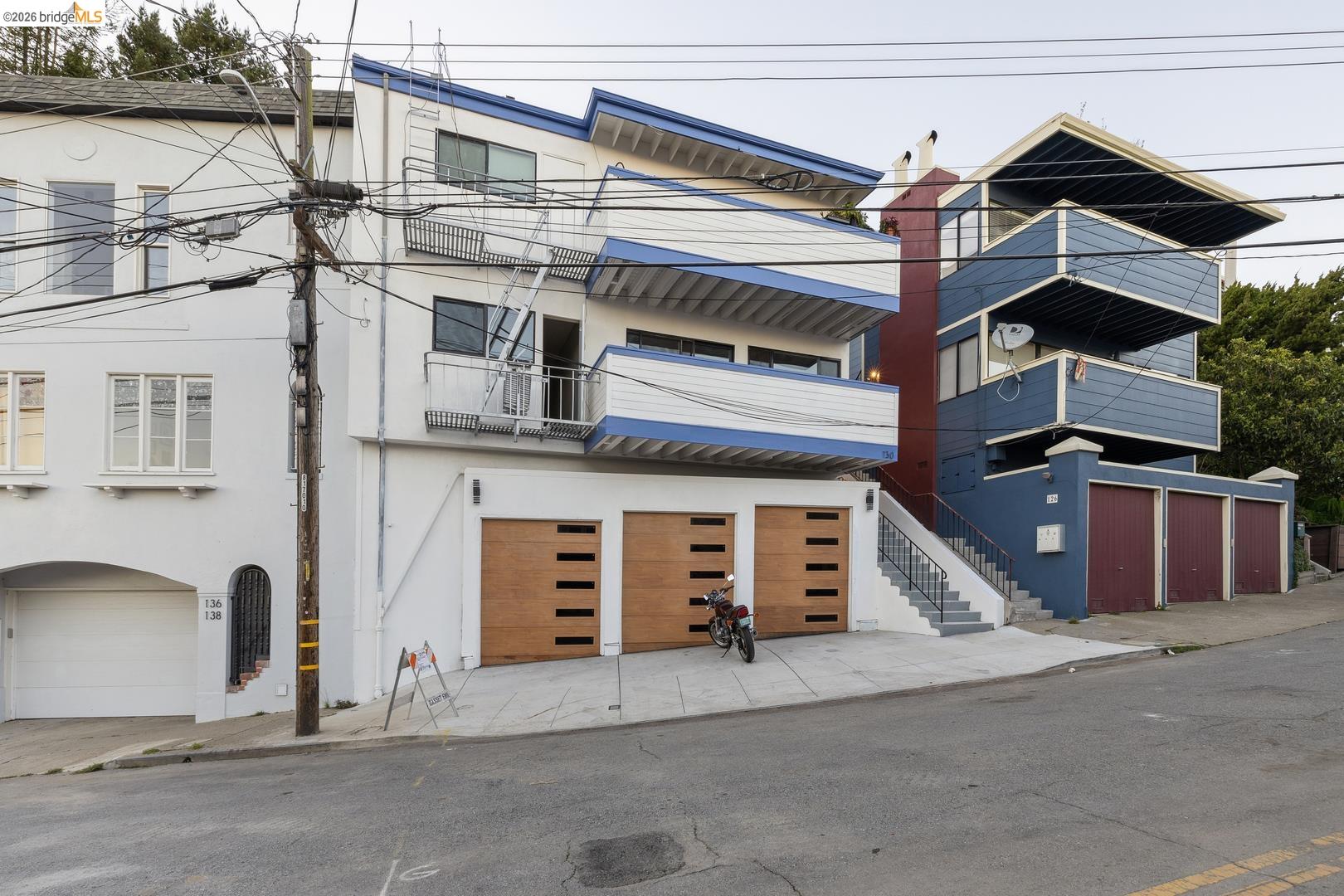 Detail Gallery Image 4 of 27 For 130 Grand View Ave, San Francisco,  CA 94114 - – Beds | – Baths