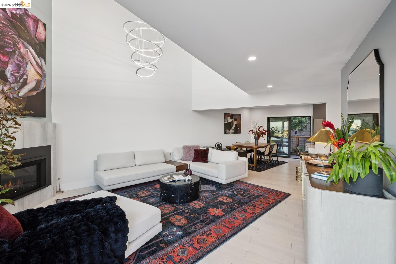 Detail Gallery Image 5 of 27 For 130 Grand View Ave, San Francisco,  CA 94114 - – Beds | – Baths