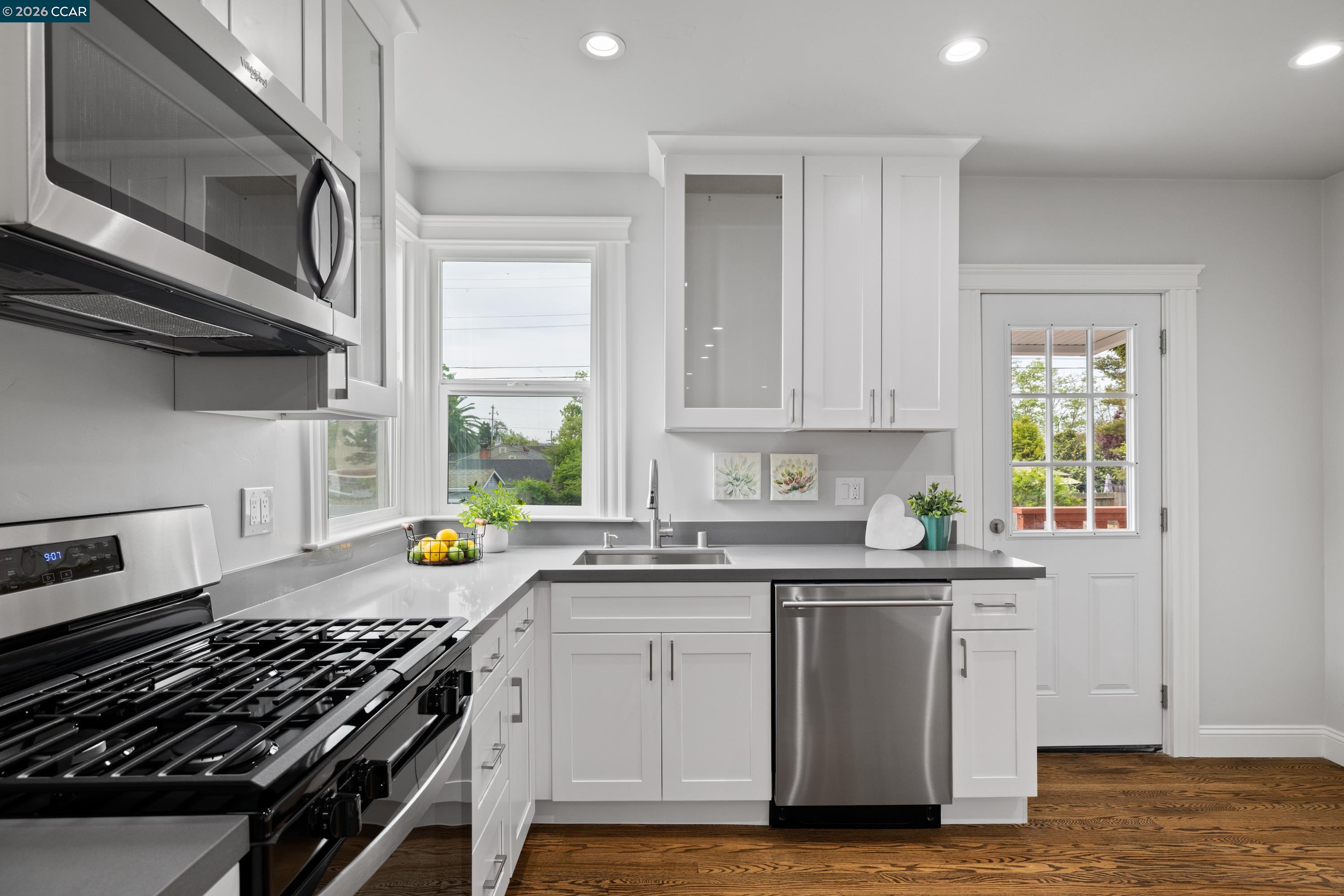 Detail Gallery Image 15 of 29 For 2039 Tennessee St, Vallejo,  CA 94590 - 3 Beds | 2 Baths