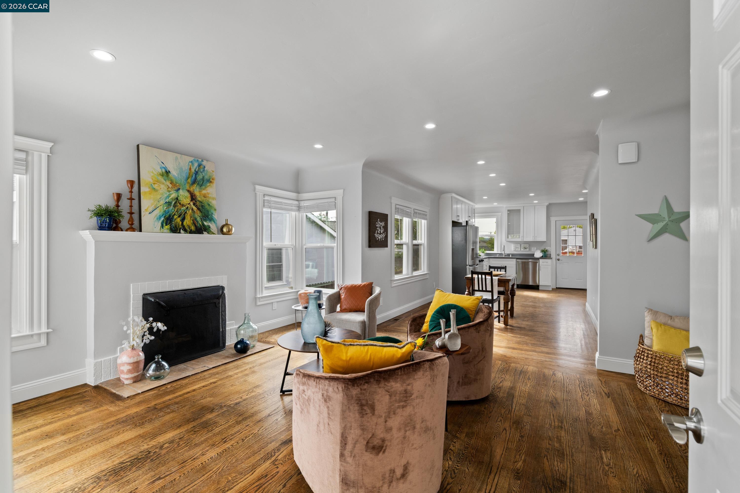 Detail Gallery Image 6 of 29 For 2039 Tennessee St, Vallejo,  CA 94590 - 3 Beds | 2 Baths