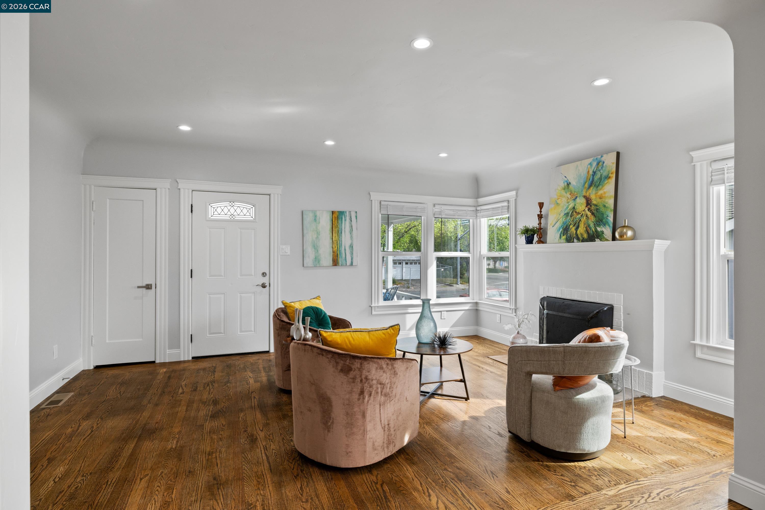 Detail Gallery Image 8 of 29 For 2039 Tennessee St, Vallejo,  CA 94590 - 3 Beds | 2 Baths