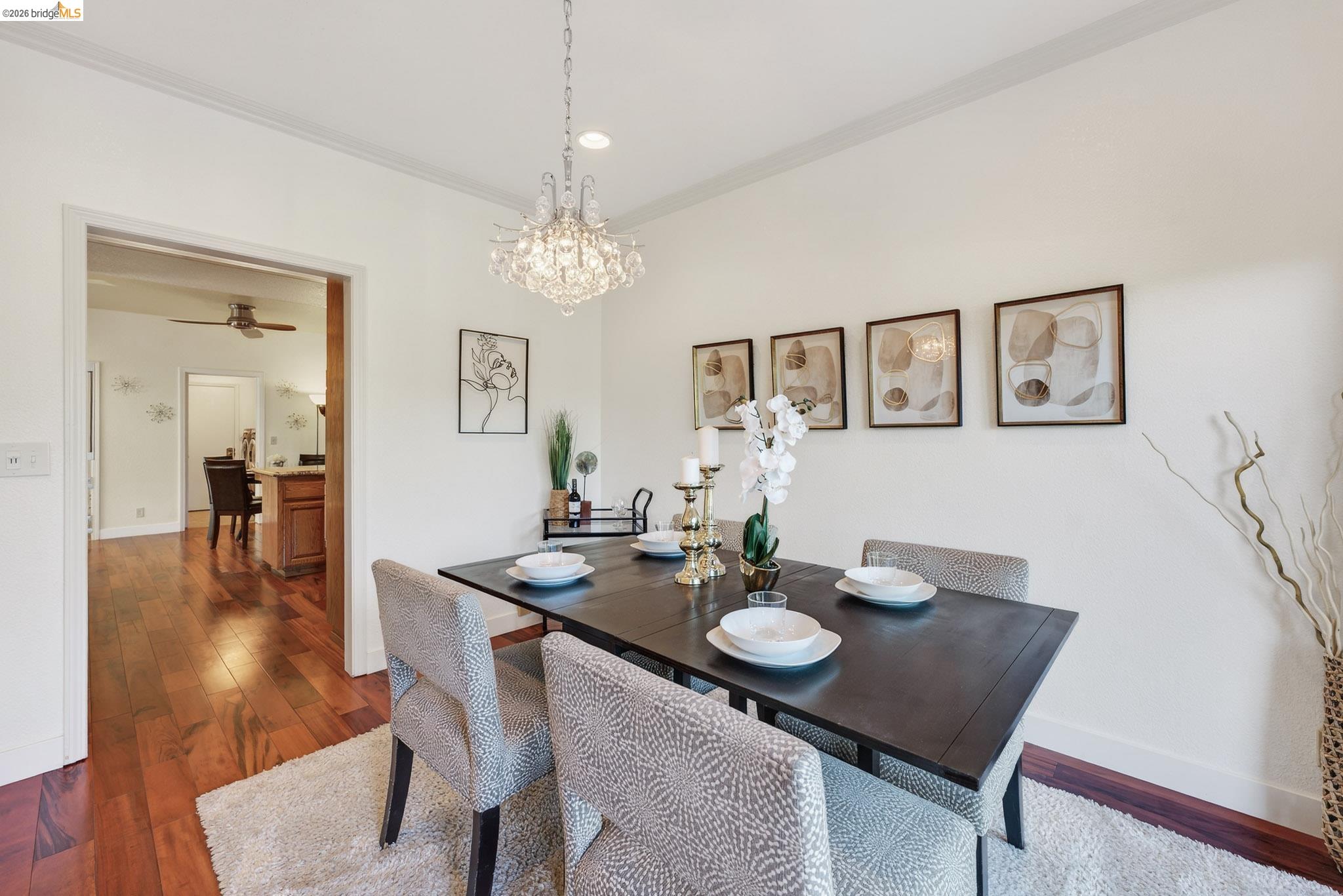 Detail Gallery Image 12 of 42 For 4963 Stoneridge Ct, Oakland,  CA 94605 - 3 Beds | 2/1 Baths