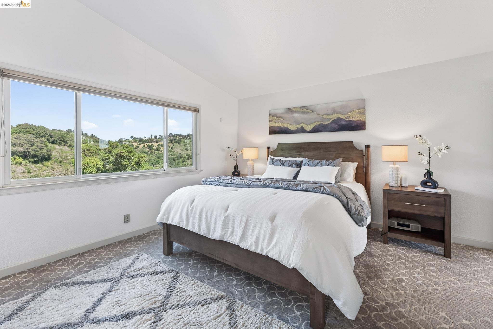 Detail Gallery Image 25 of 42 For 4963 Stoneridge Ct, Oakland,  CA 94605 - 3 Beds | 2/1 Baths