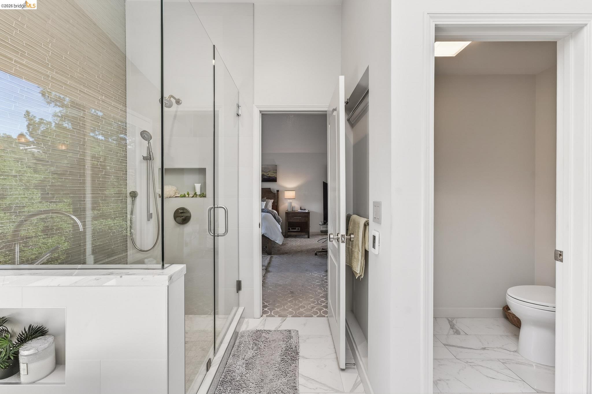 Detail Gallery Image 30 of 42 For 4963 Stoneridge Ct, Oakland,  CA 94605 - 3 Beds | 2/1 Baths