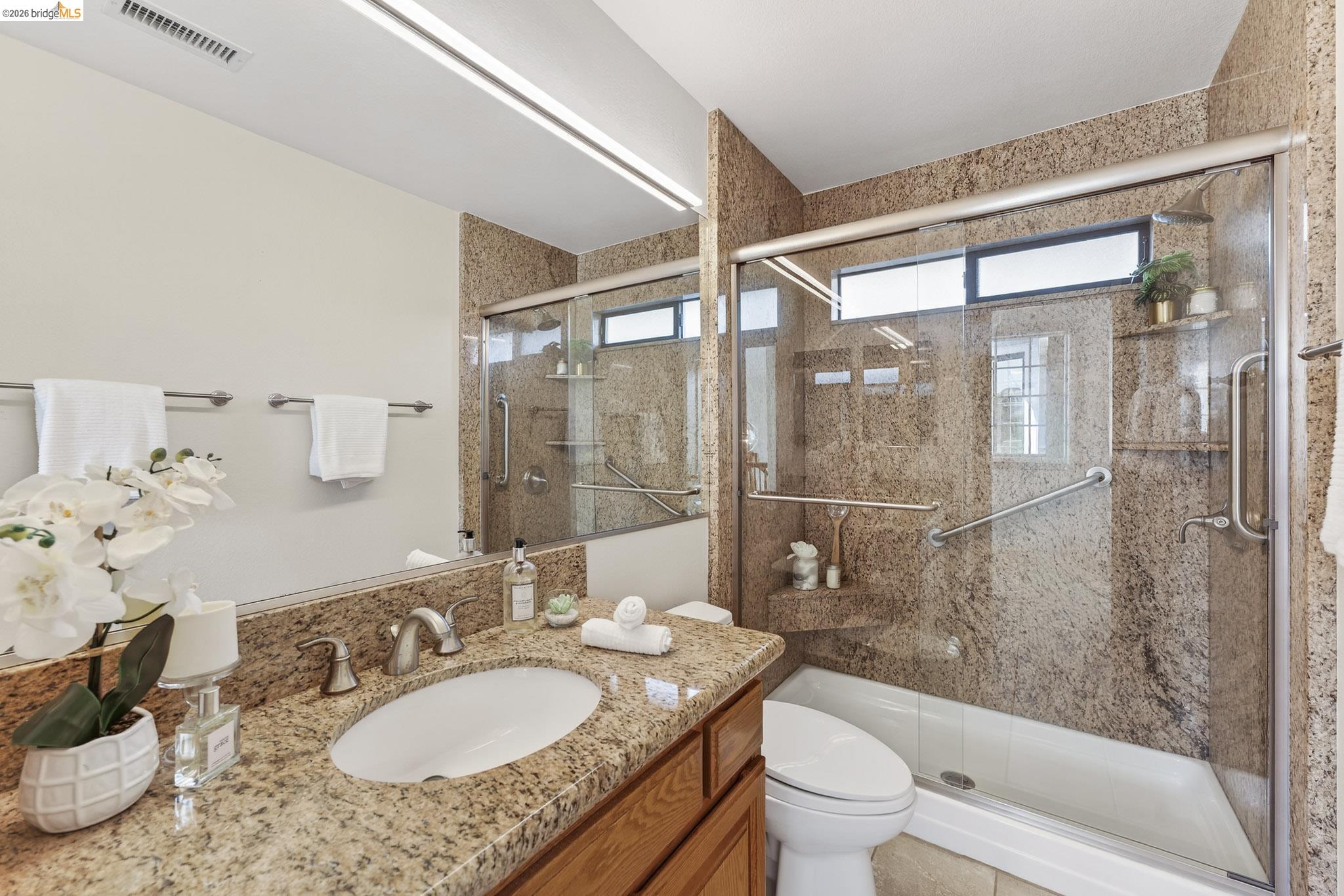 Detail Gallery Image 34 of 42 For 4963 Stoneridge Ct, Oakland,  CA 94605 - 3 Beds | 2/1 Baths