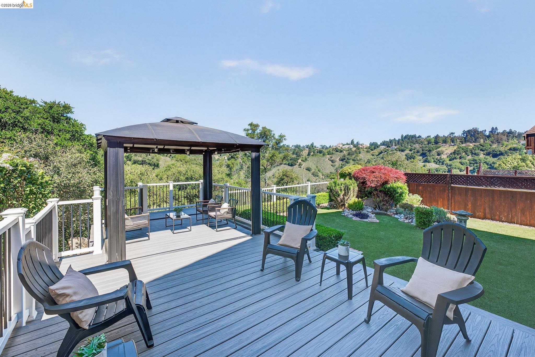 Detail Gallery Image 39 of 42 For 4963 Stoneridge Ct, Oakland,  CA 94605 - 3 Beds | 2/1 Baths