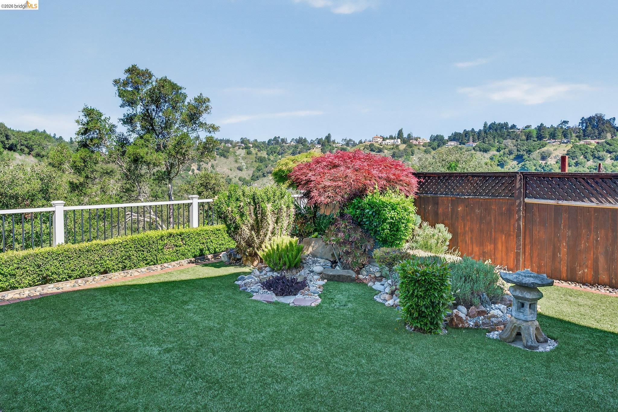 Detail Gallery Image 40 of 42 For 4963 Stoneridge Ct, Oakland,  CA 94605 - 3 Beds | 2/1 Baths