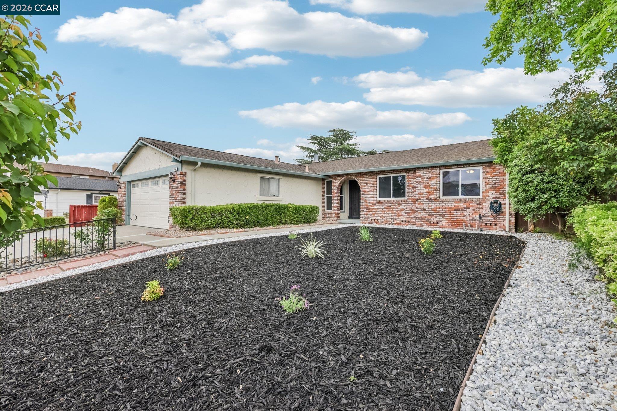 Detail Gallery Image 4 of 25 For 3162 Westbourne Dr, Antioch,  CA 94509 - 3 Beds | 3 Baths