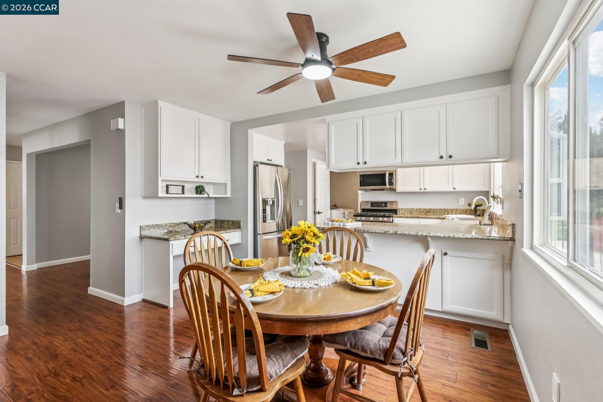 Detail Gallery Image 8 of 25 For 3162 Westbourne Dr, Antioch,  CA 94509 - 3 Beds | 3 Baths