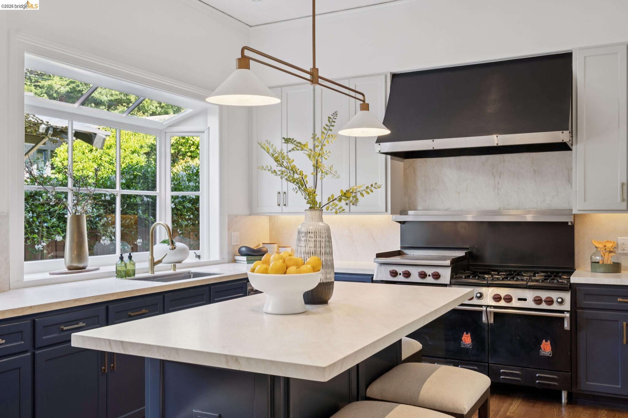 Detail Gallery Image 18 of 60 For 110 Monte, Piedmont,  CA 94611 - 5 Beds | 2/2 Baths