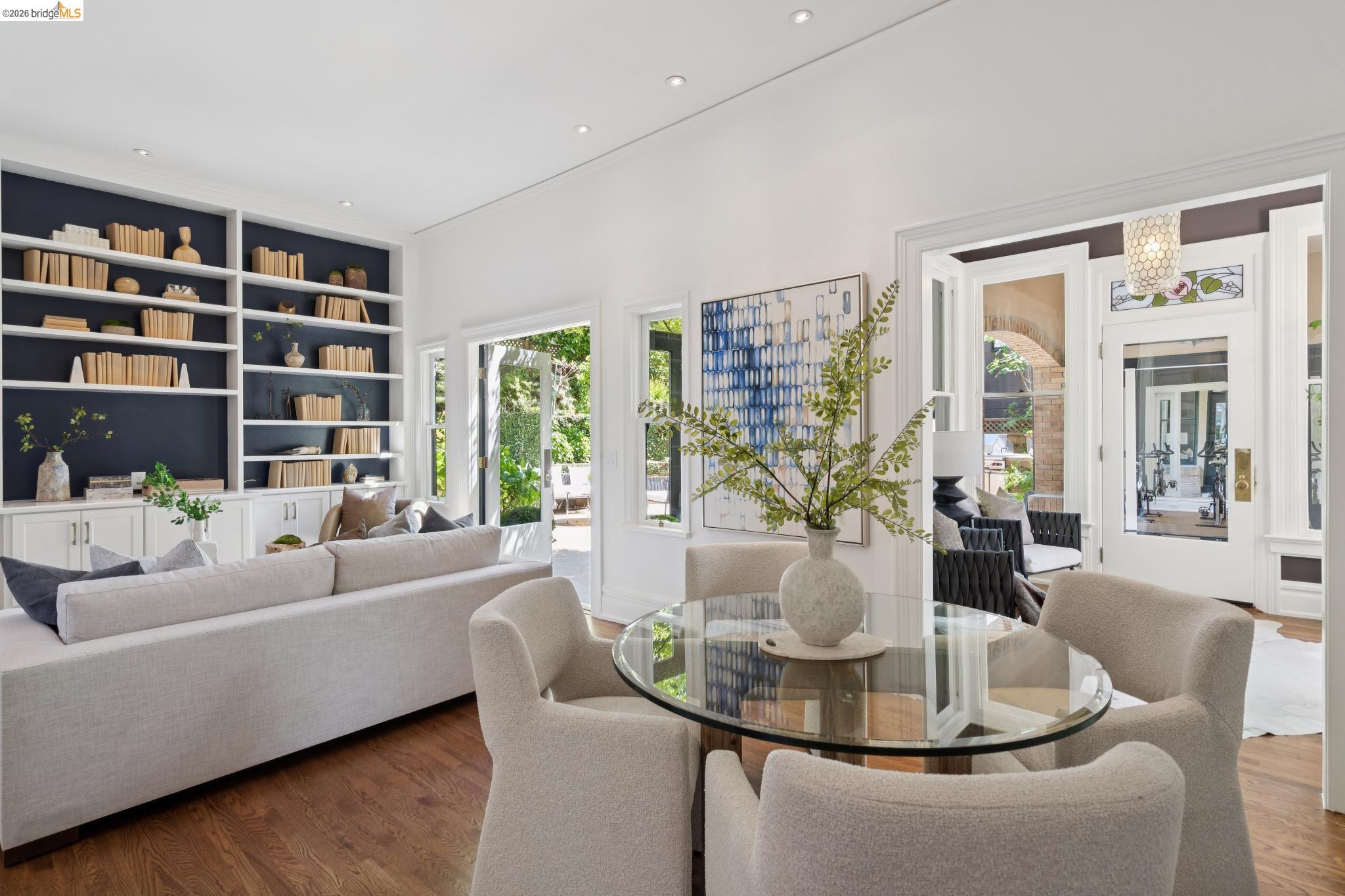 Detail Gallery Image 22 of 60 For 110 Monte, Piedmont,  CA 94611 - 5 Beds | 2/2 Baths