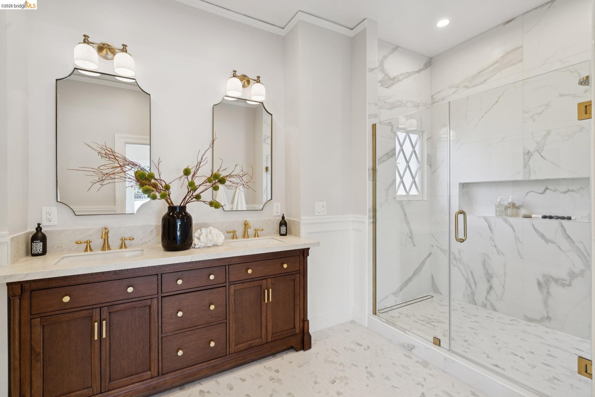 Detail Gallery Image 35 of 60 For 110 Monte, Piedmont,  CA 94611 - 5 Beds | 2/2 Baths