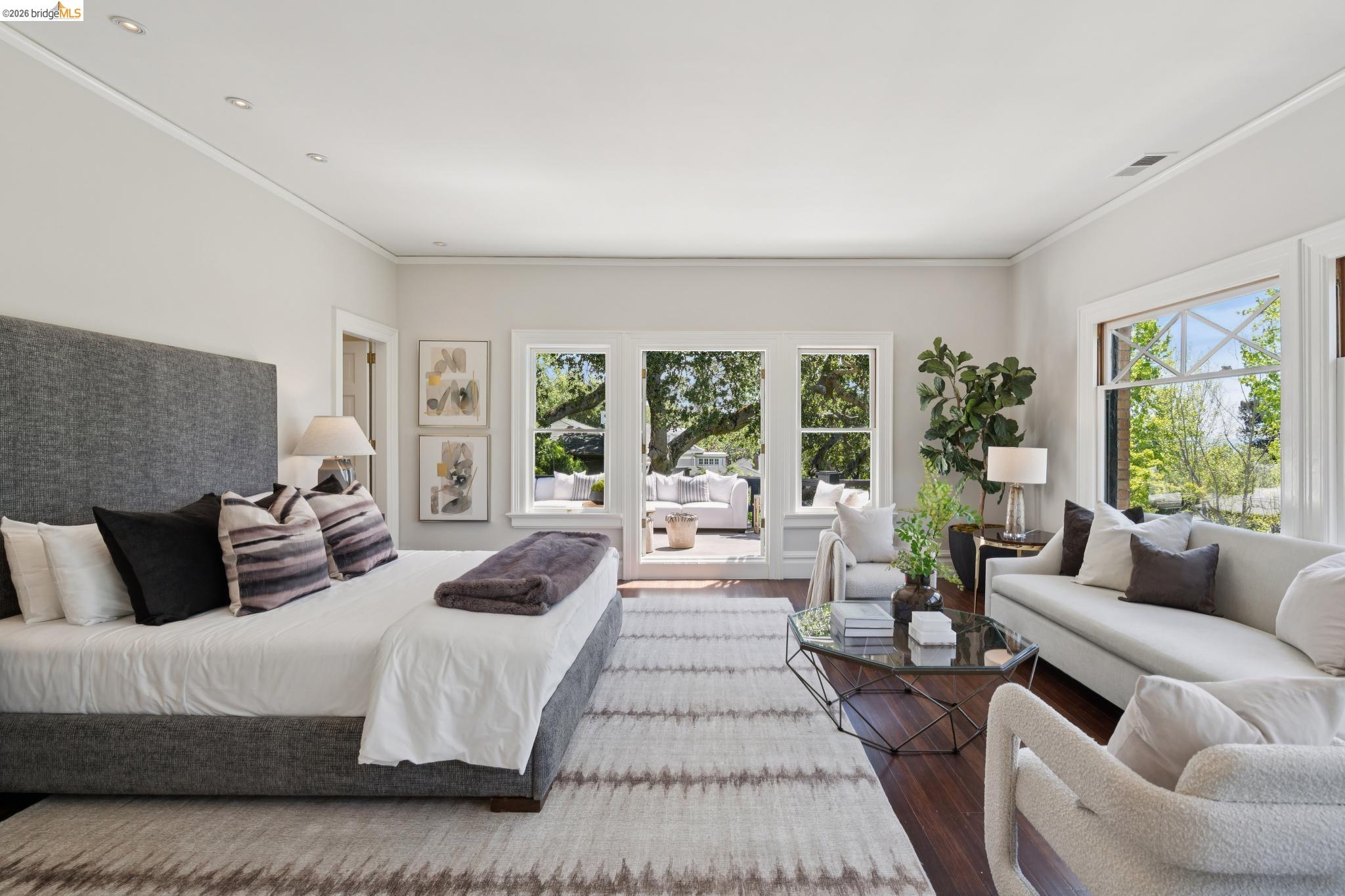 Detail Gallery Image 37 of 60 For 110 Monte, Piedmont,  CA 94611 - 5 Beds | 2/2 Baths