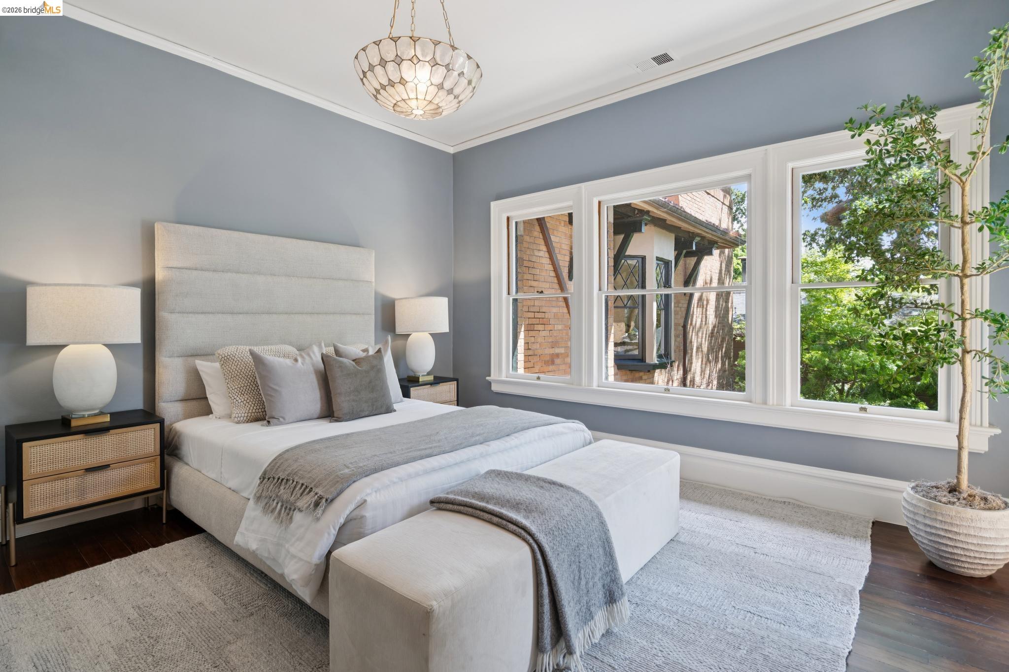 Detail Gallery Image 40 of 60 For 110 Monte, Piedmont,  CA 94611 - 5 Beds | 2/2 Baths