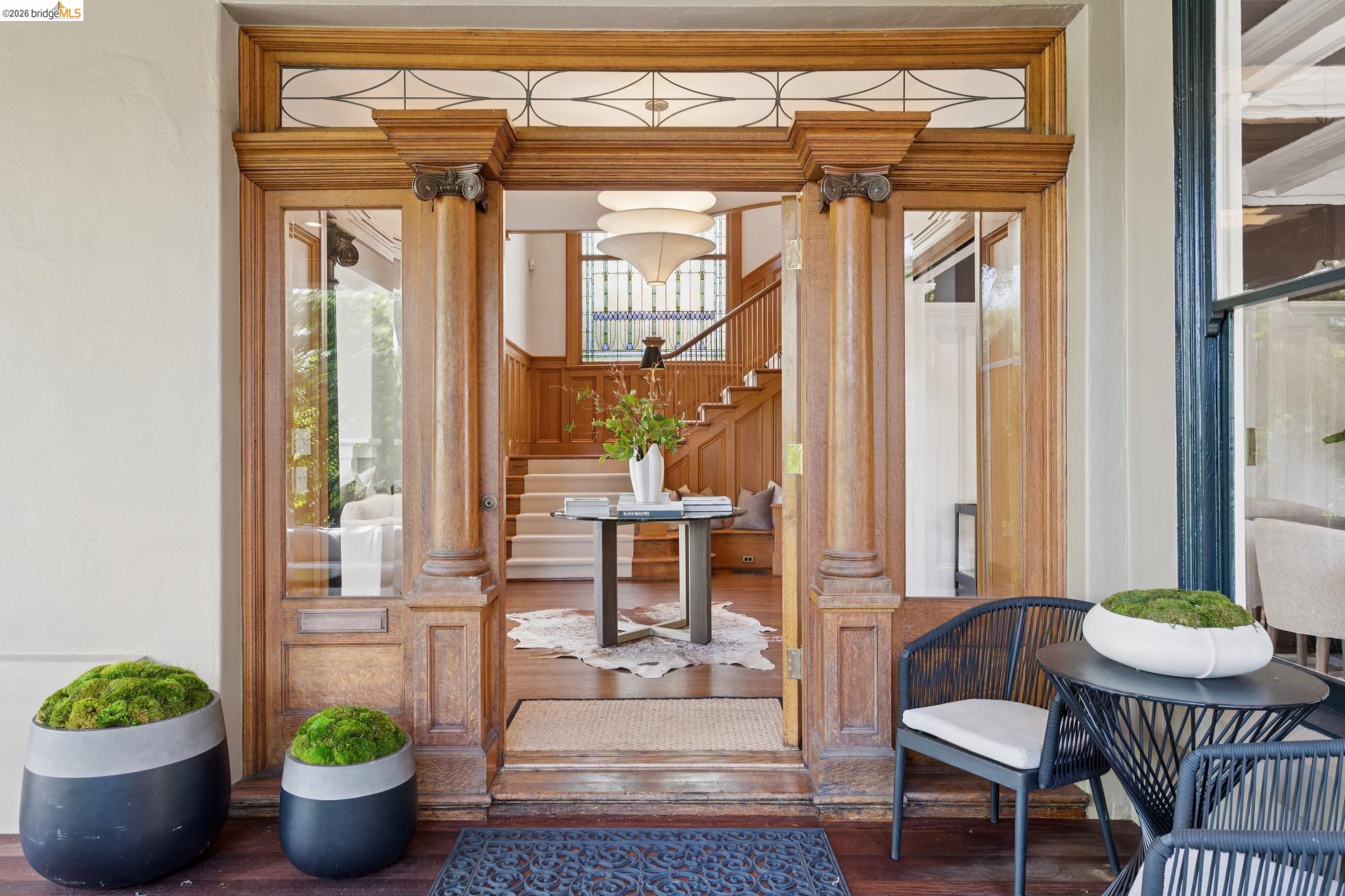 Detail Gallery Image 5 of 60 For 110 Monte, Piedmont,  CA 94611 - 5 Beds | 2/2 Baths