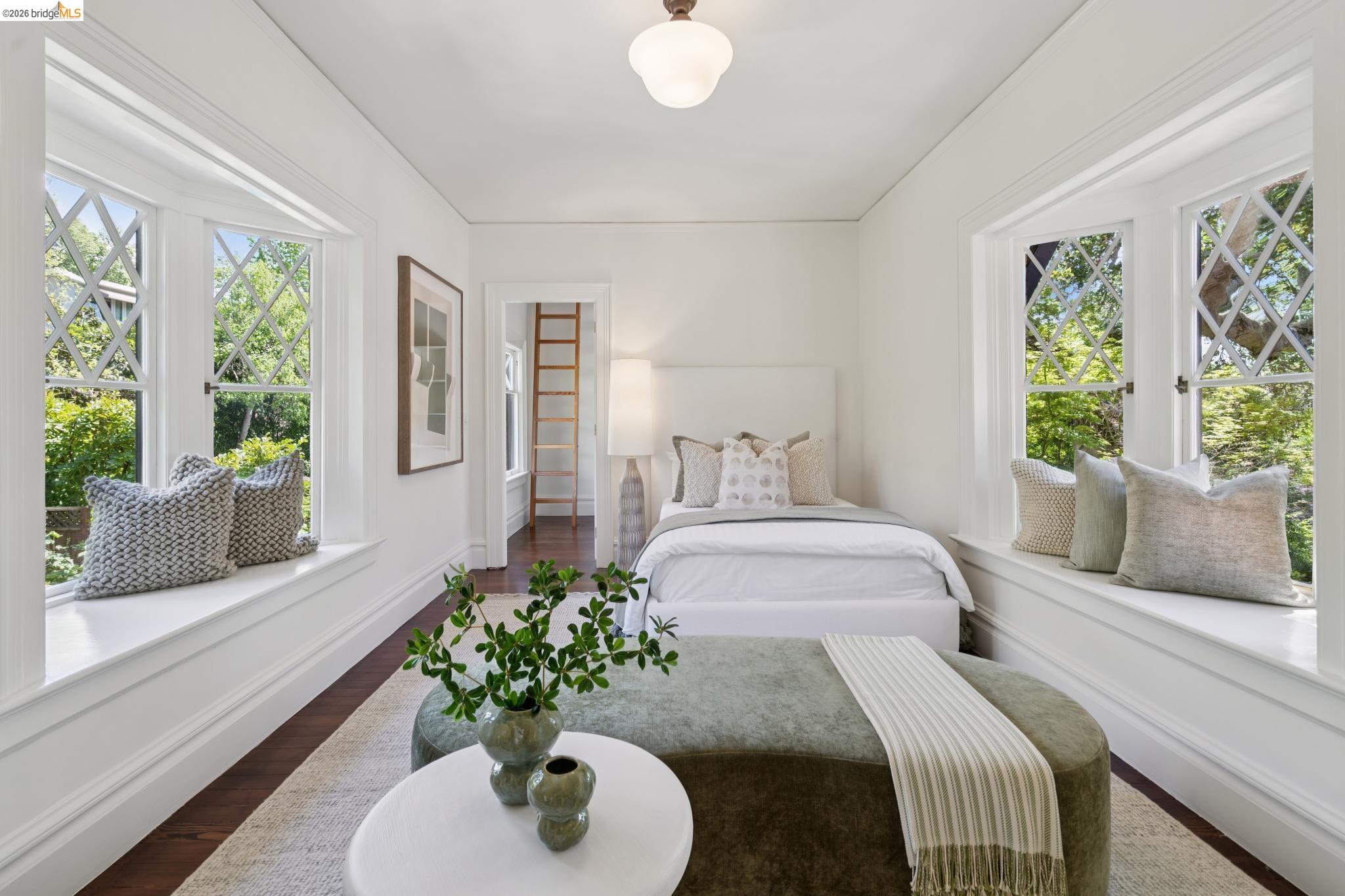 Detail Gallery Image 46 of 60 For 110 Monte, Piedmont,  CA 94611 - 5 Beds | 2/2 Baths