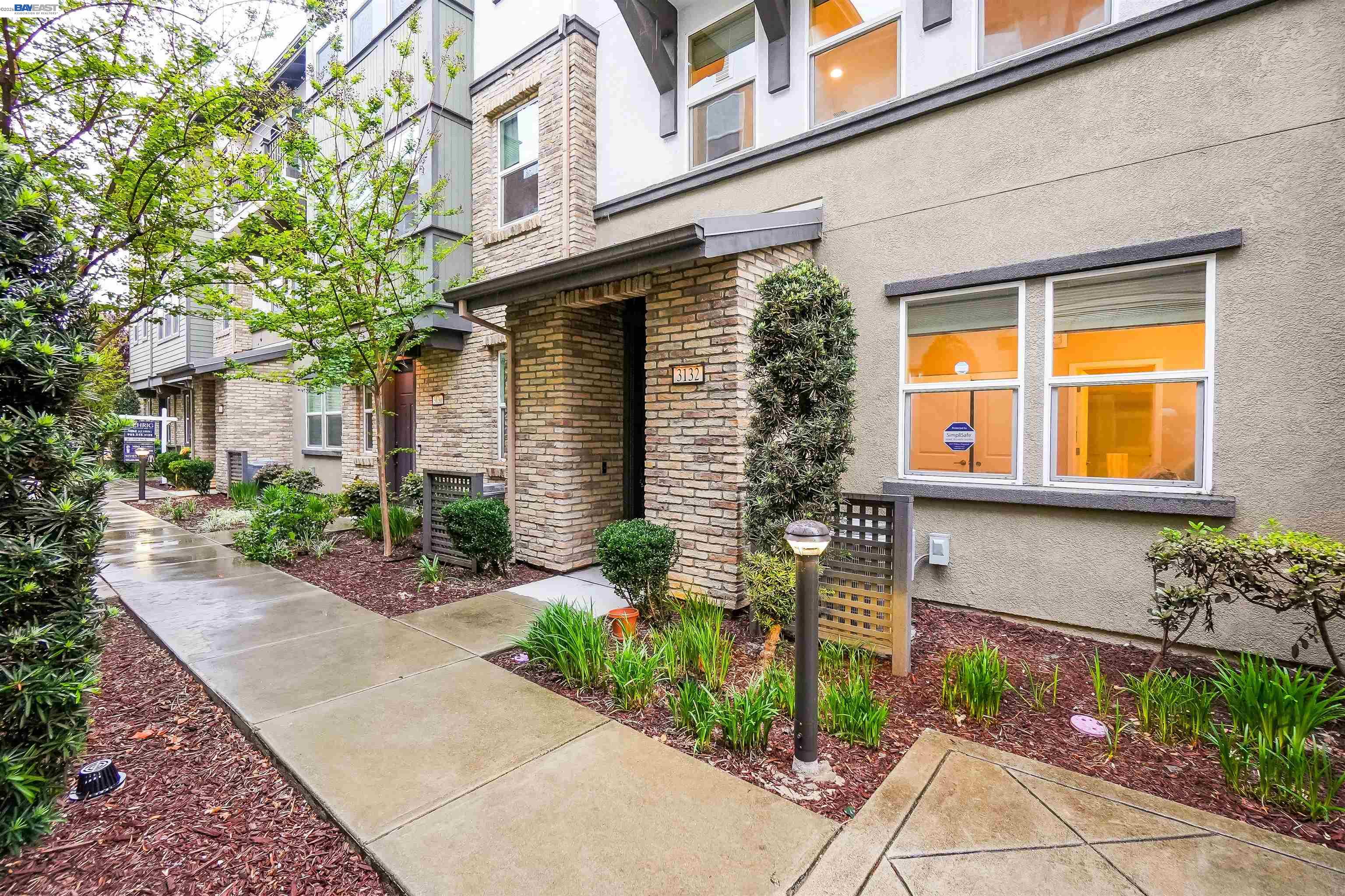 Photo #3: 41129363 Listing: Photo #3