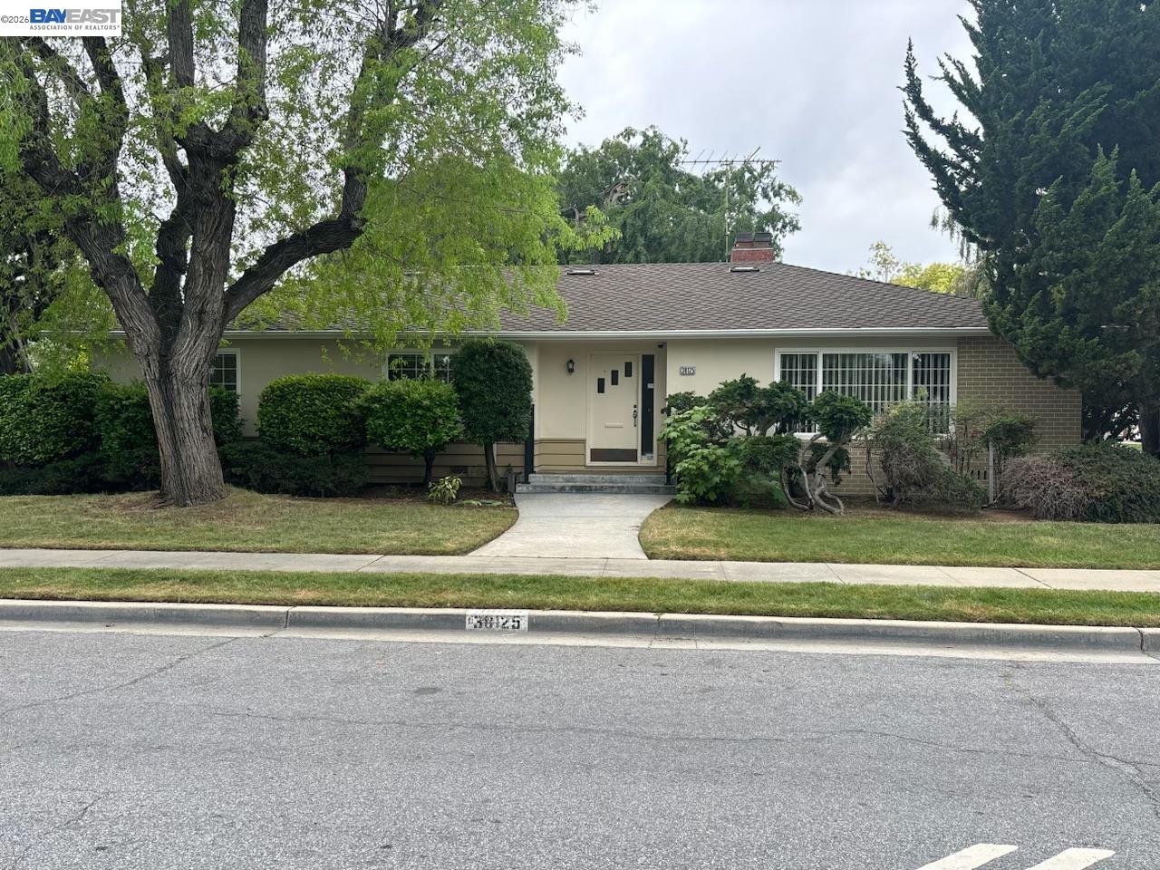 Front Image Thumbnail for BE41129364