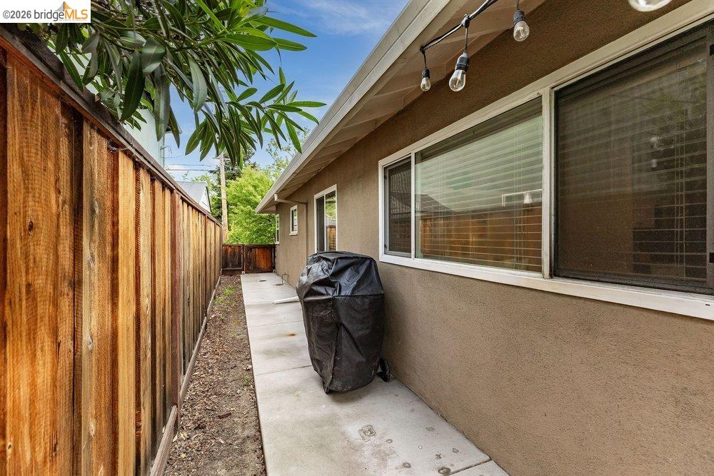 Detail Gallery Image 32 of 38 For 2020 Elinora Dr, Pleasant Hill,  CA 94523 - 3 Beds | 1 Baths