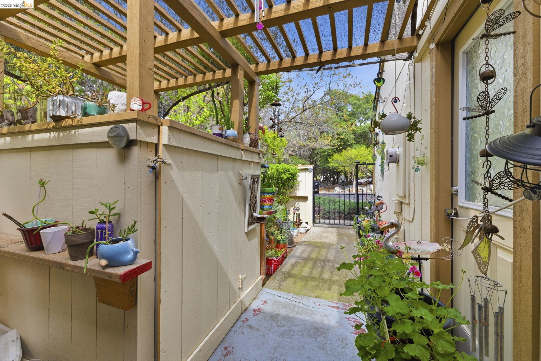 Detail Gallery Image 2 of 25 For 23685 Marble Quarry Rd #8,  Columbia,  CA 95310 - 3 Beds | 2 Baths