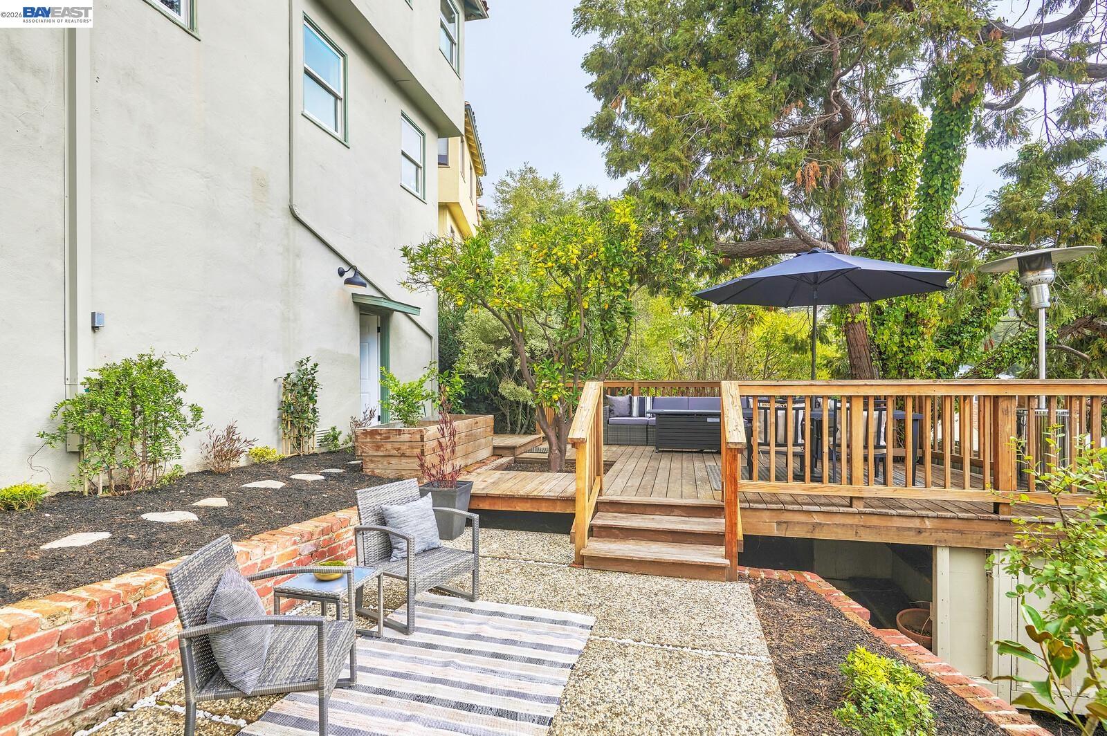 Detail Gallery Image 25 of 26 For 100 Sonia St., Oakland,  CA 94618 - 5 Beds | 3 Baths