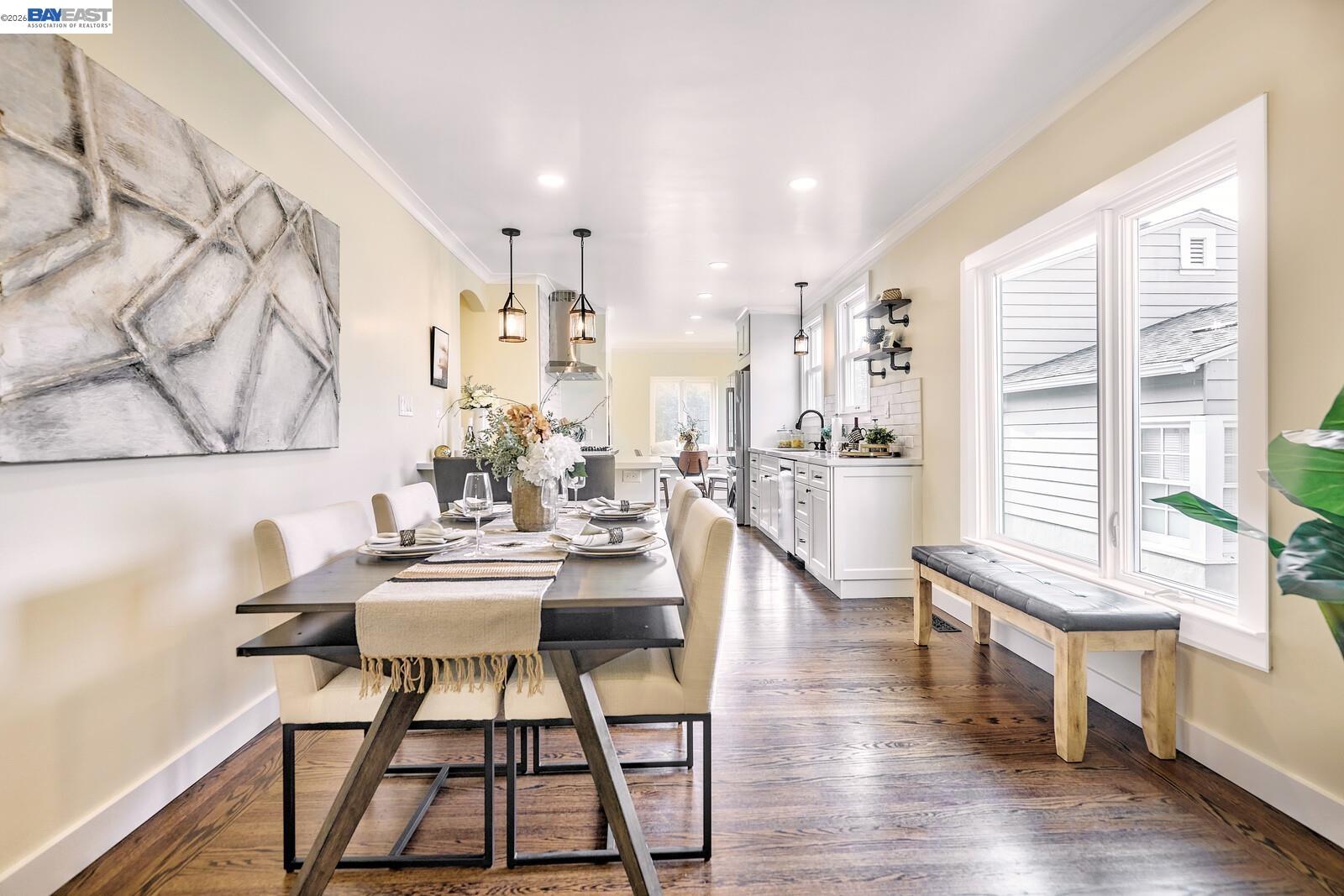 Detail Gallery Image 4 of 26 For 100 Sonia St., Oakland,  CA 94618 - 5 Beds | 3 Baths