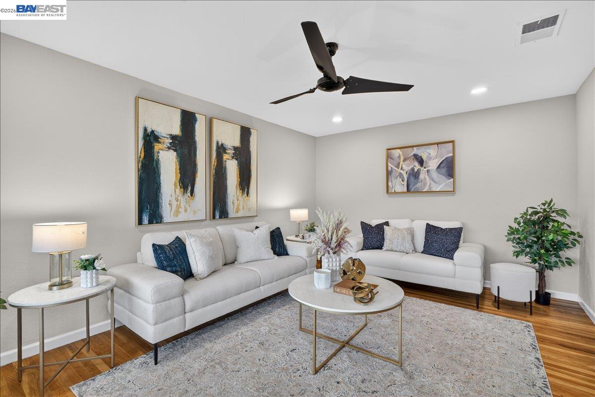 Detail Gallery Image 6 of 35 For 6168 Inglewood Dr, Pleasanton,  CA 94588 - 3 Beds | 2 Baths