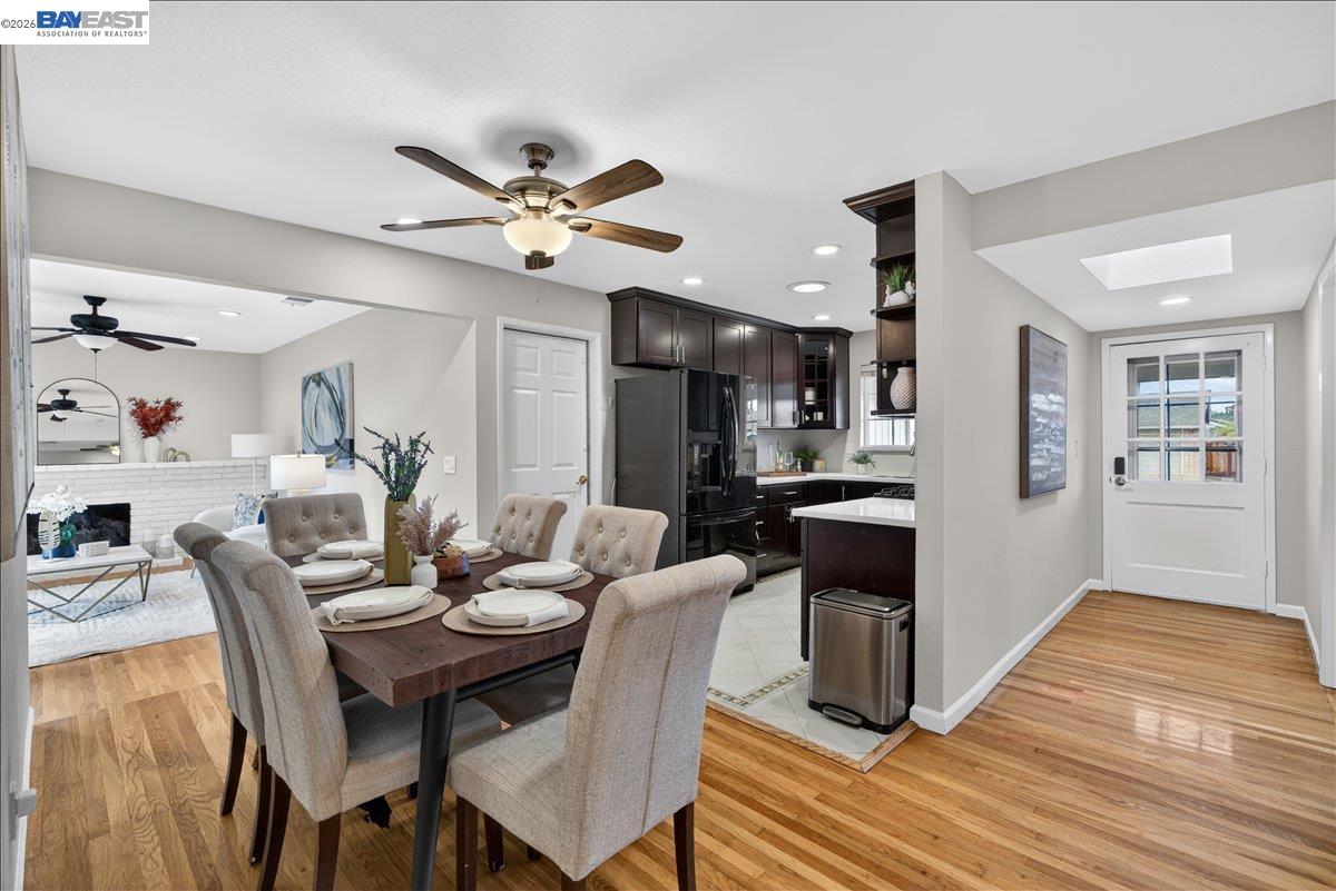 Detail Gallery Image 10 of 35 For 6168 Inglewood Dr, Pleasanton,  CA 94588 - 3 Beds | 2 Baths