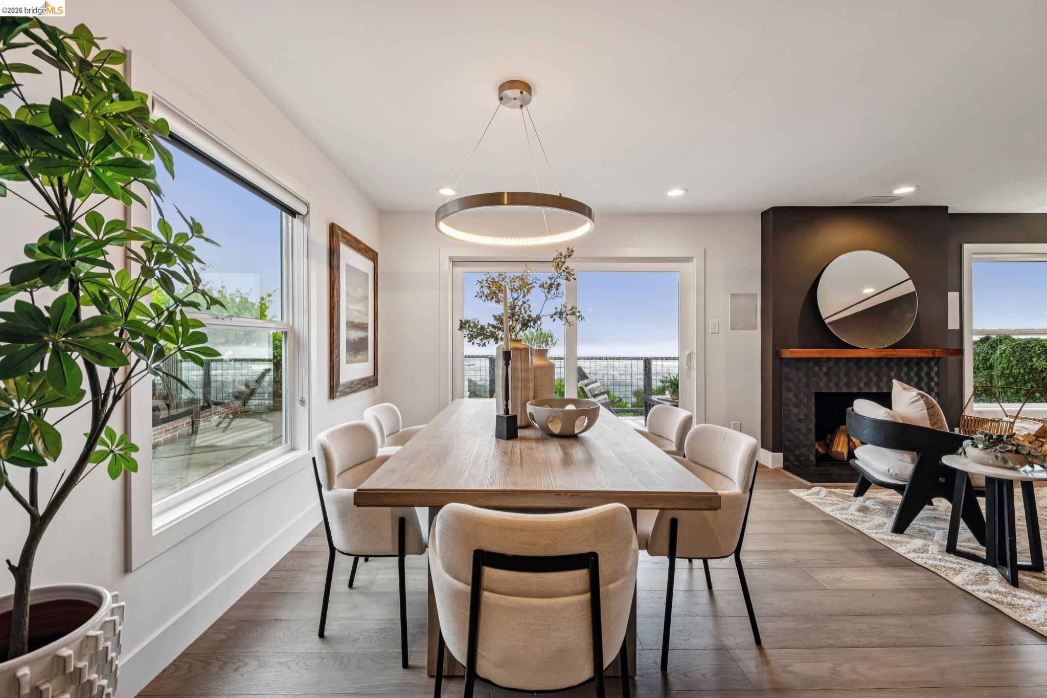 Detail Gallery Image 11 of 60 For 341 Rishell Dr, Oakland,  CA 94619 - 3 Beds | 2/1 Baths