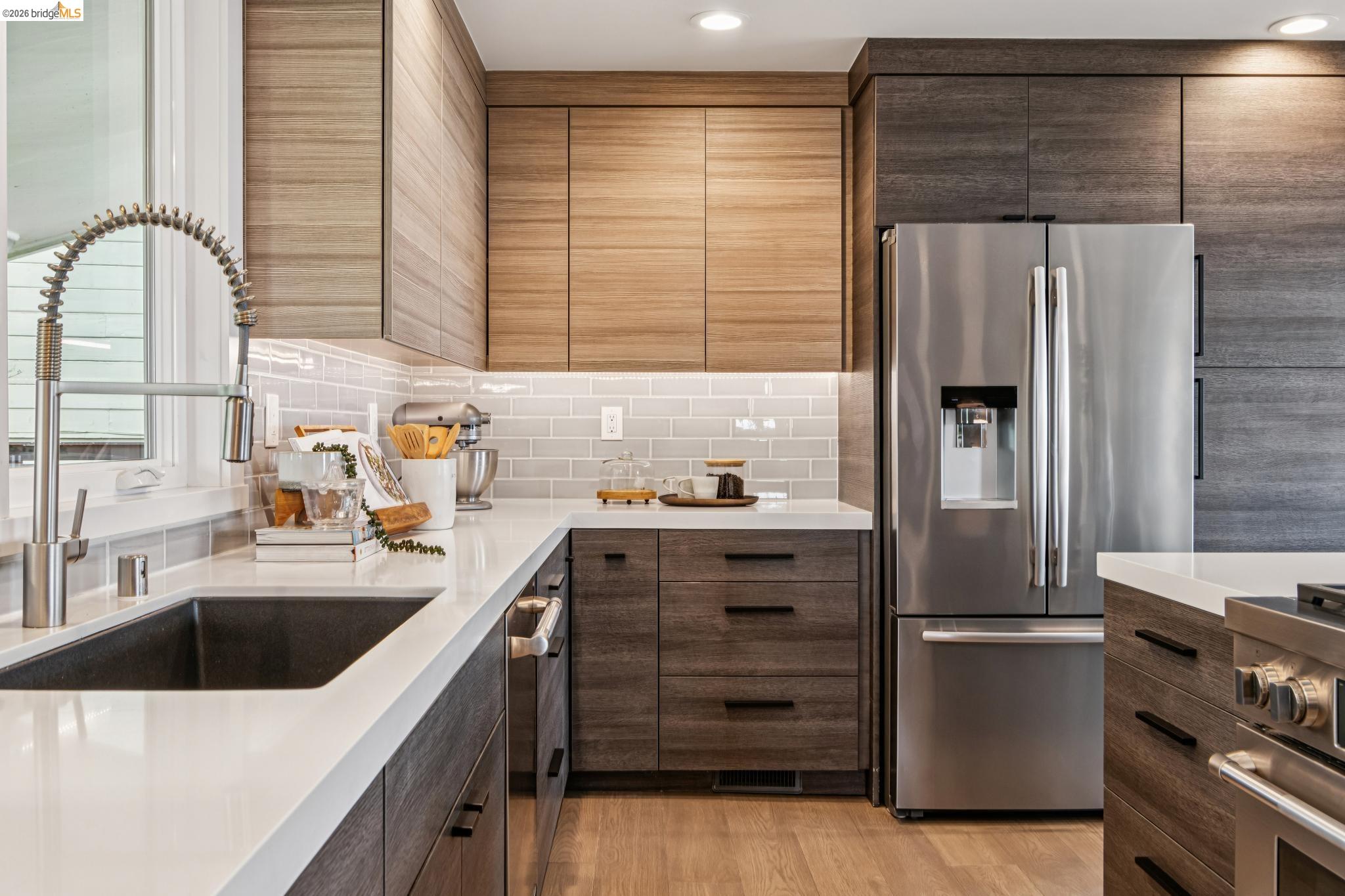 Detail Gallery Image 15 of 60 For 341 Rishell Dr, Oakland,  CA 94619 - 3 Beds | 2/1 Baths