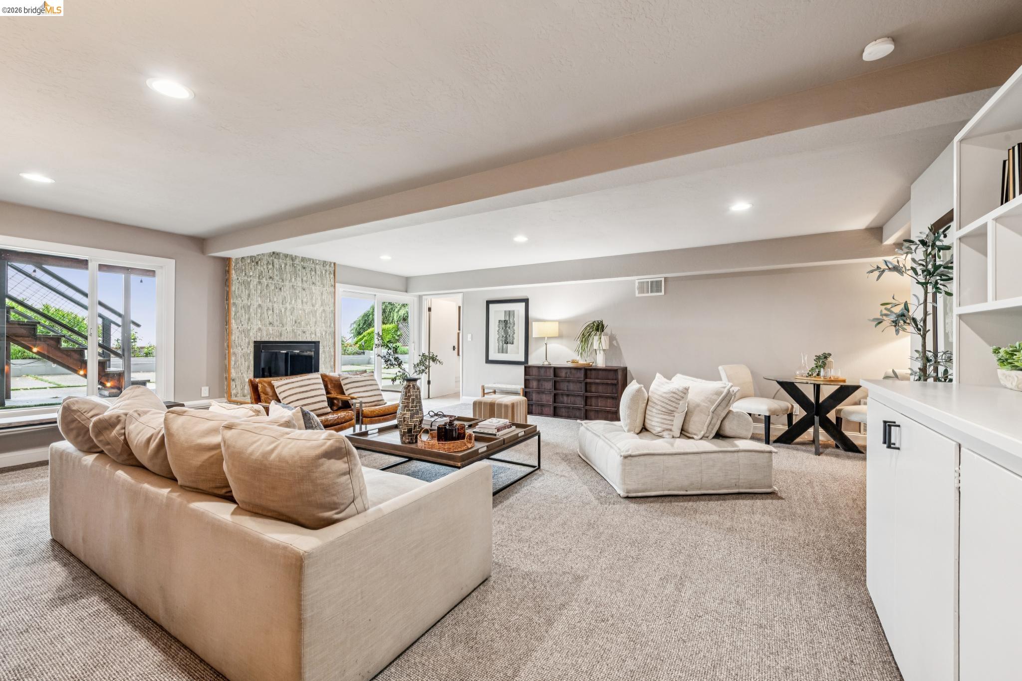 Detail Gallery Image 25 of 60 For 341 Rishell Dr, Oakland,  CA 94619 - 3 Beds | 2/1 Baths