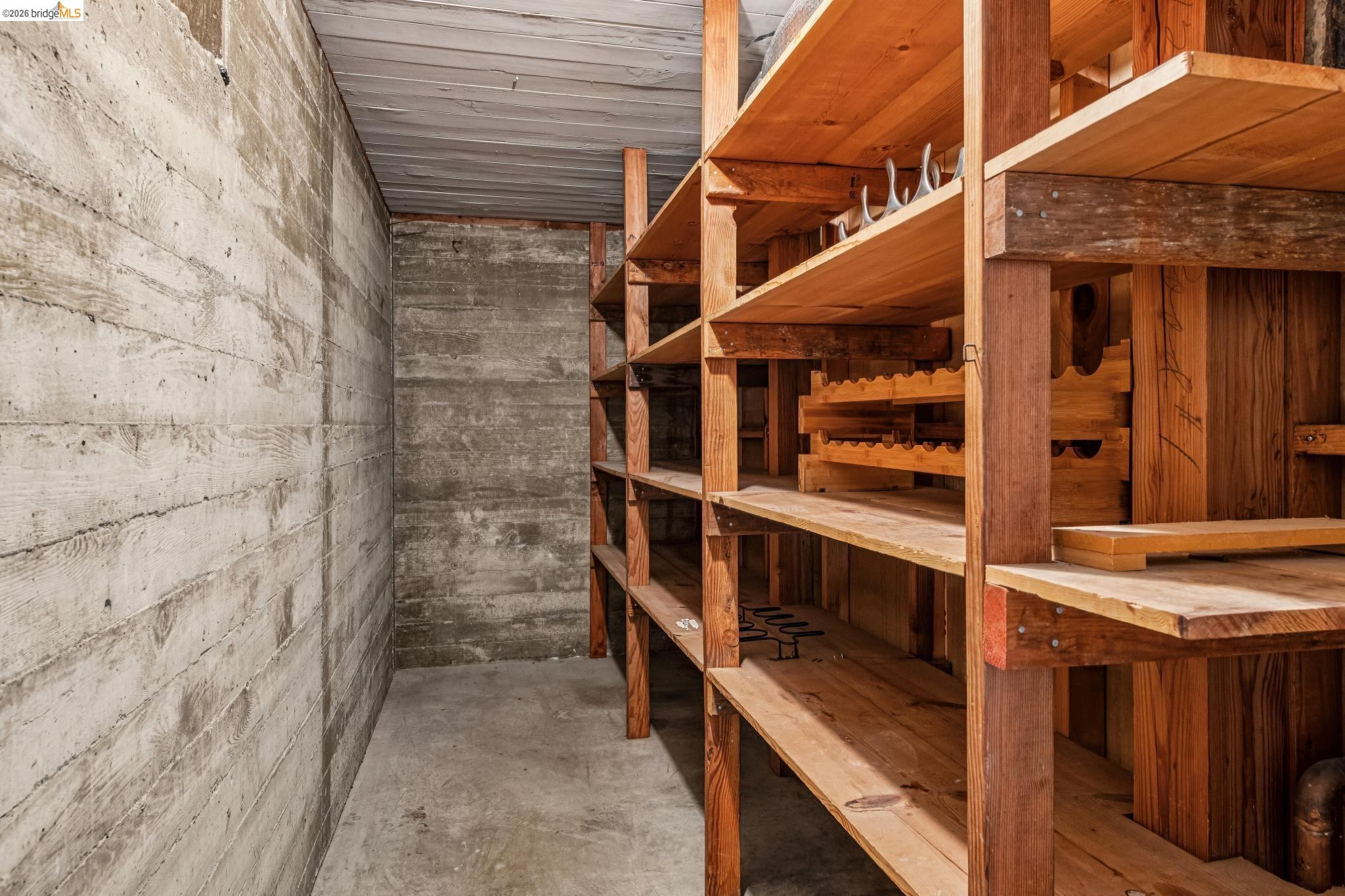 Detail Gallery Image 27 of 60 For 341 Rishell Dr, Oakland,  CA 94619 - 3 Beds | 2/1 Baths