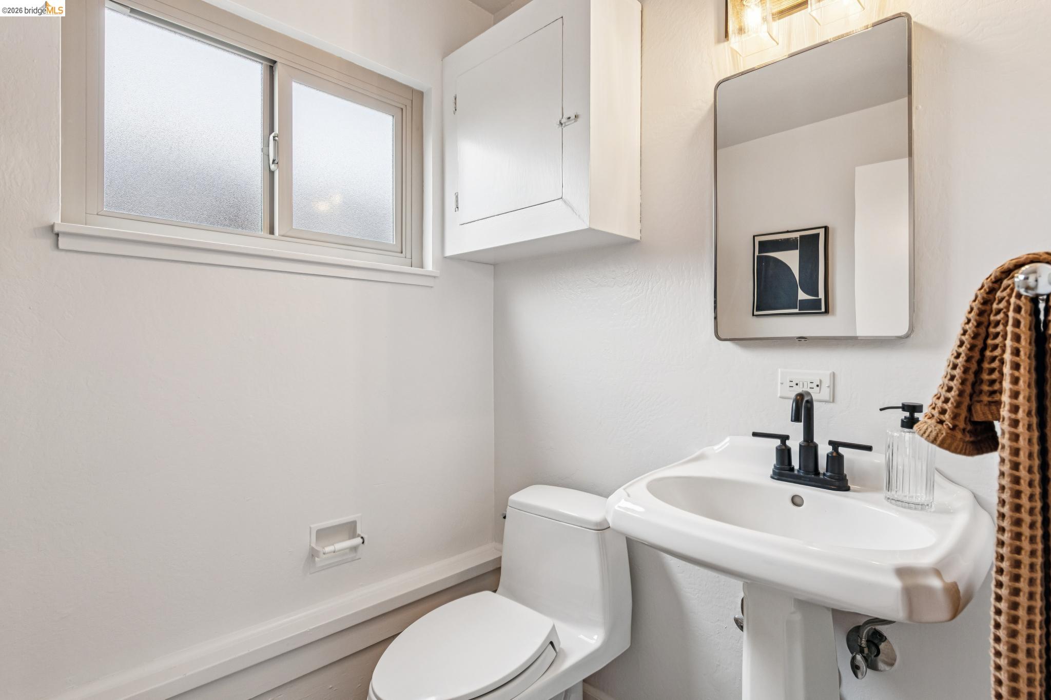 Detail Gallery Image 29 of 60 For 341 Rishell Dr, Oakland,  CA 94619 - 3 Beds | 2/1 Baths